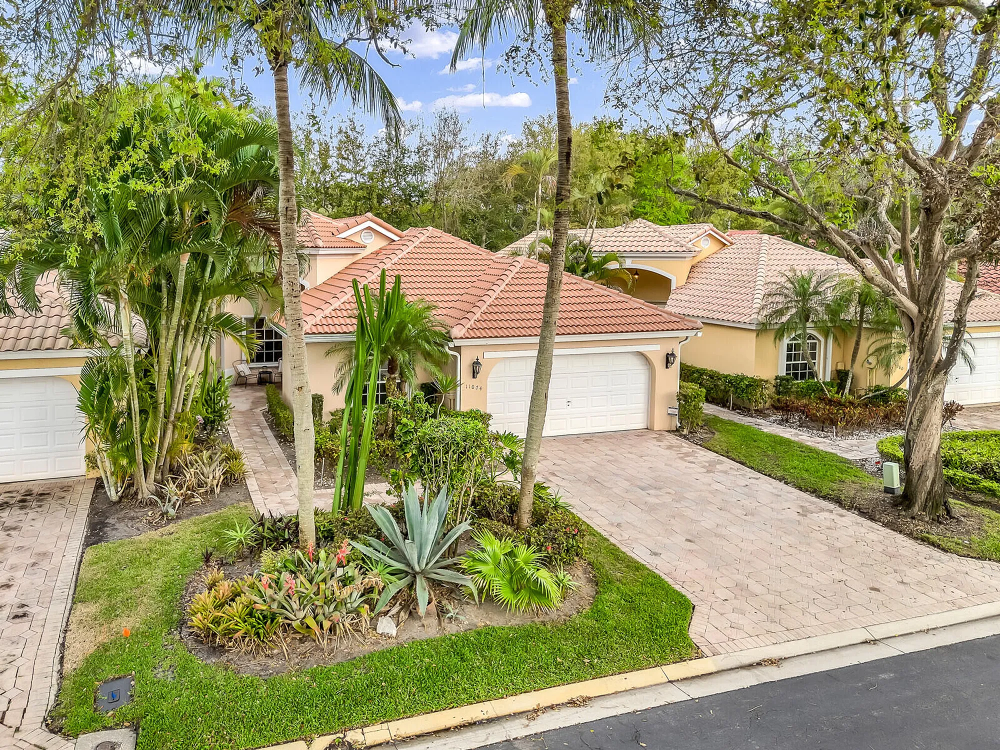 Property Slideshow image 31 of 34 | 11074 springbrook cir, Boynton Beach, FL, 33437