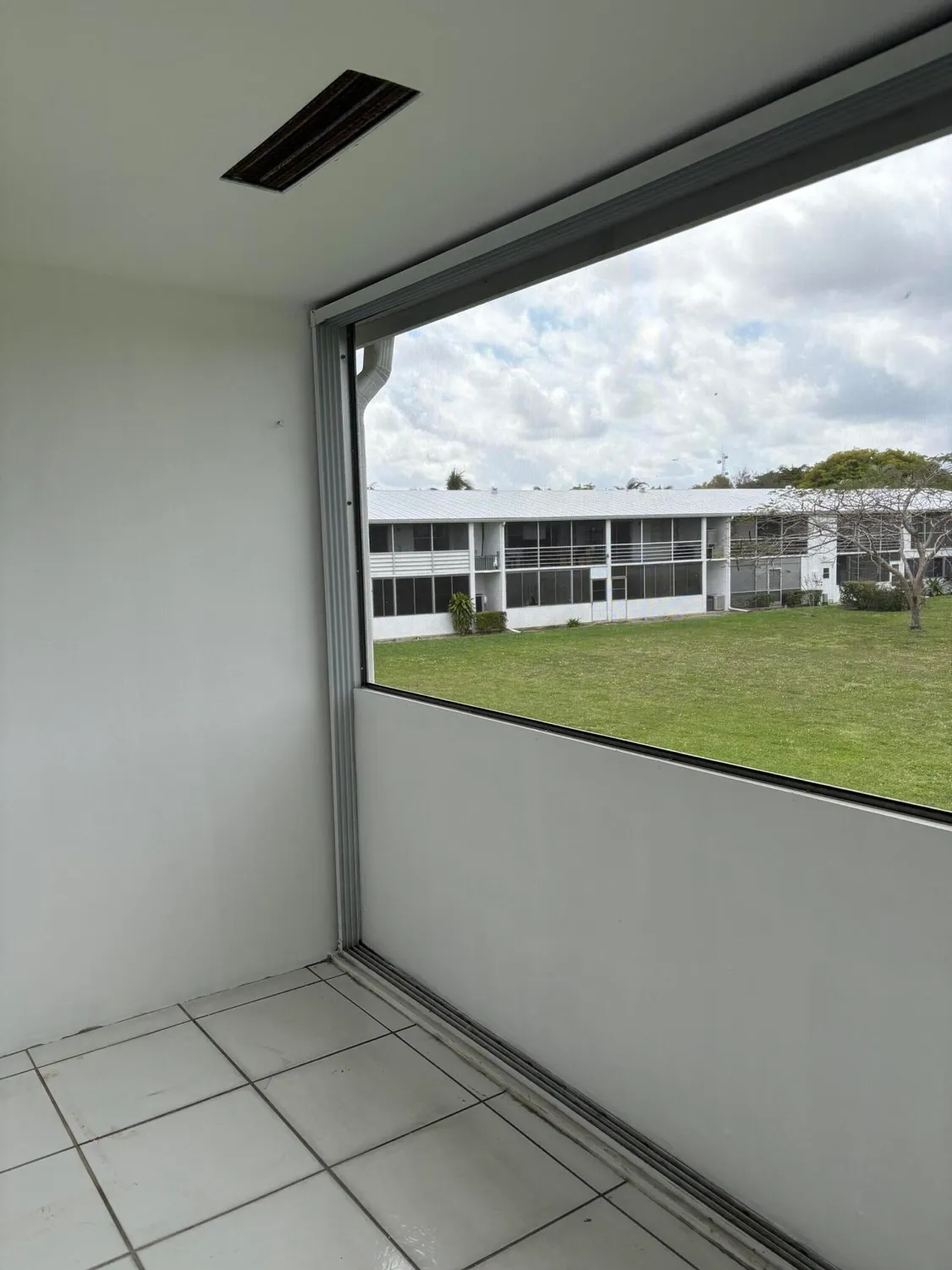 Property Slideshow image 12 of 12 | 113 berkshire e unit e, West Palm Beach, FL, 33417