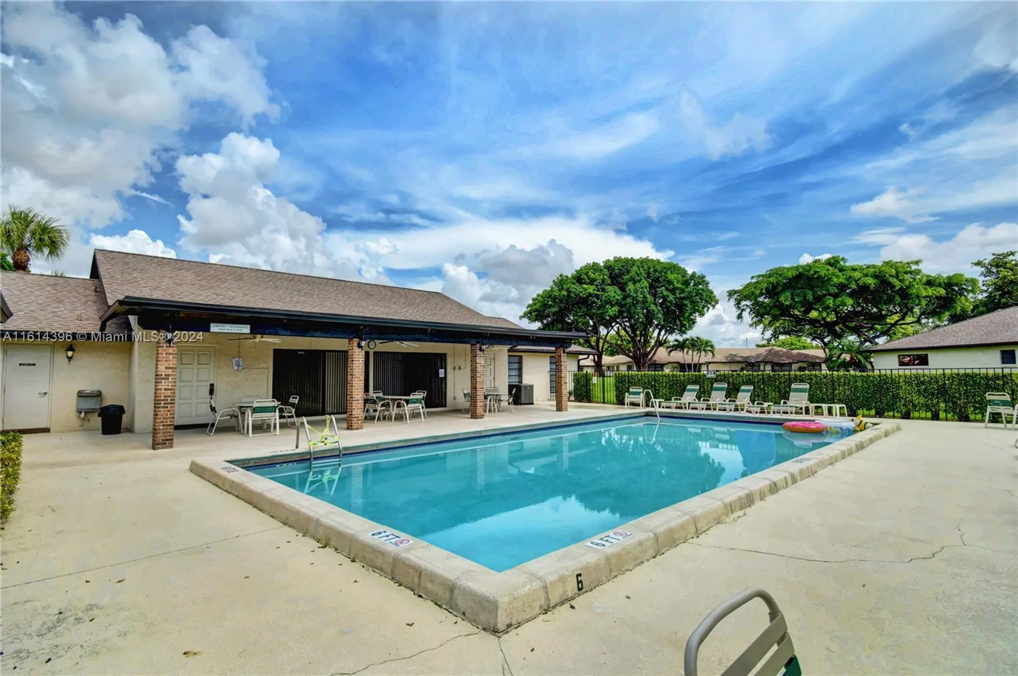 Property Slideshow image 12 of 20 | 4948 equestrian cir b, Boynton Beach, FL, 33436