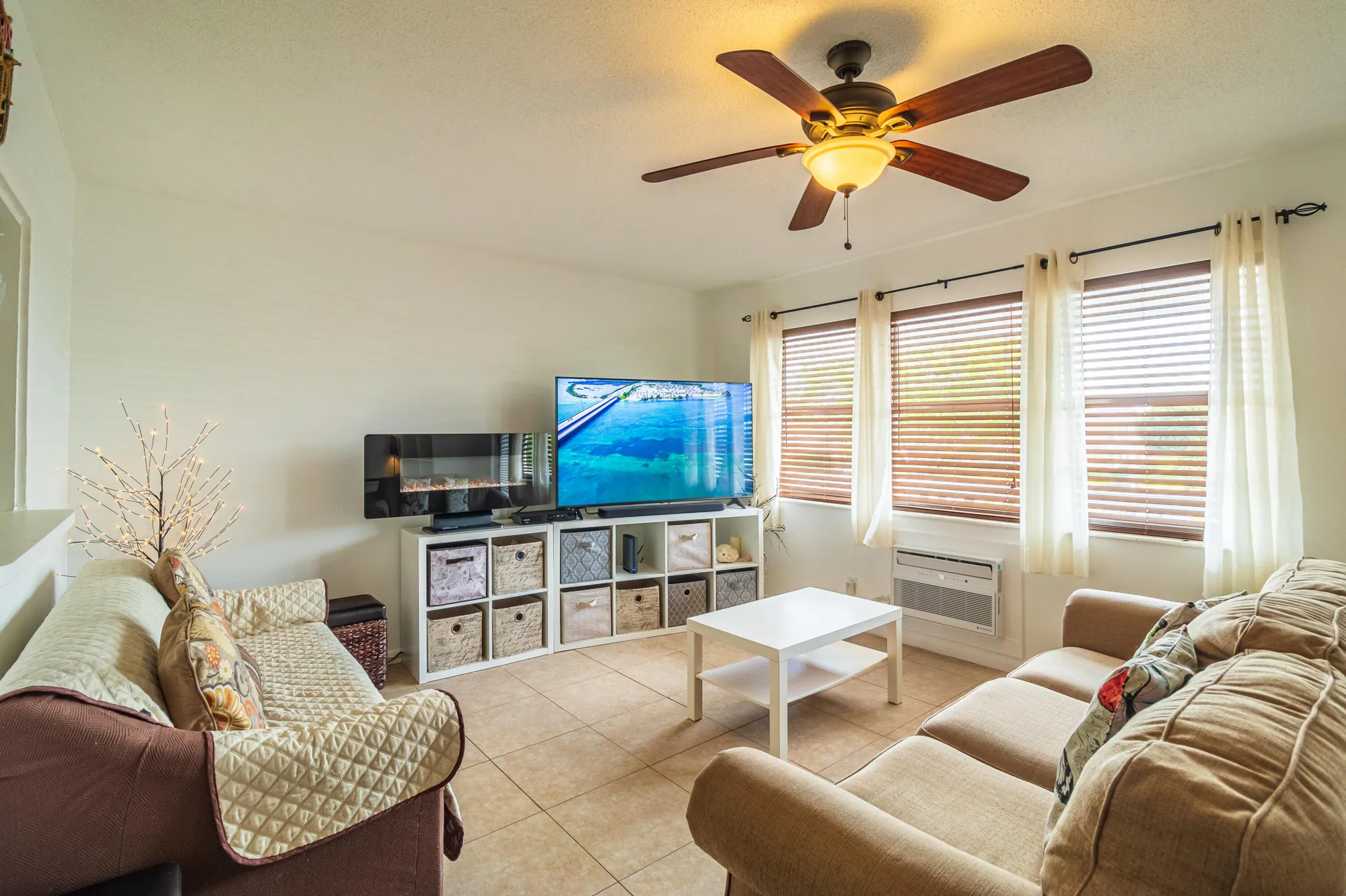 Property Slideshow image 6 of 28 | 120 northampton f, West Palm Beach, FL, 33417