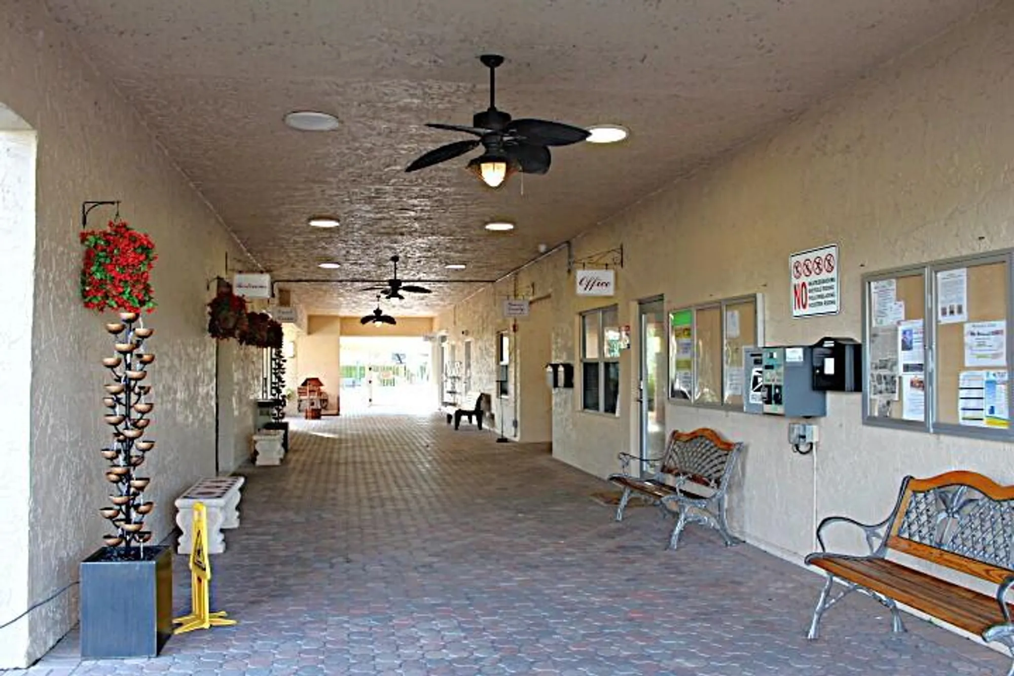 Property Slideshow image 34 of 44 | 149 lake gloria dr, West Palm Beach, FL, 33411