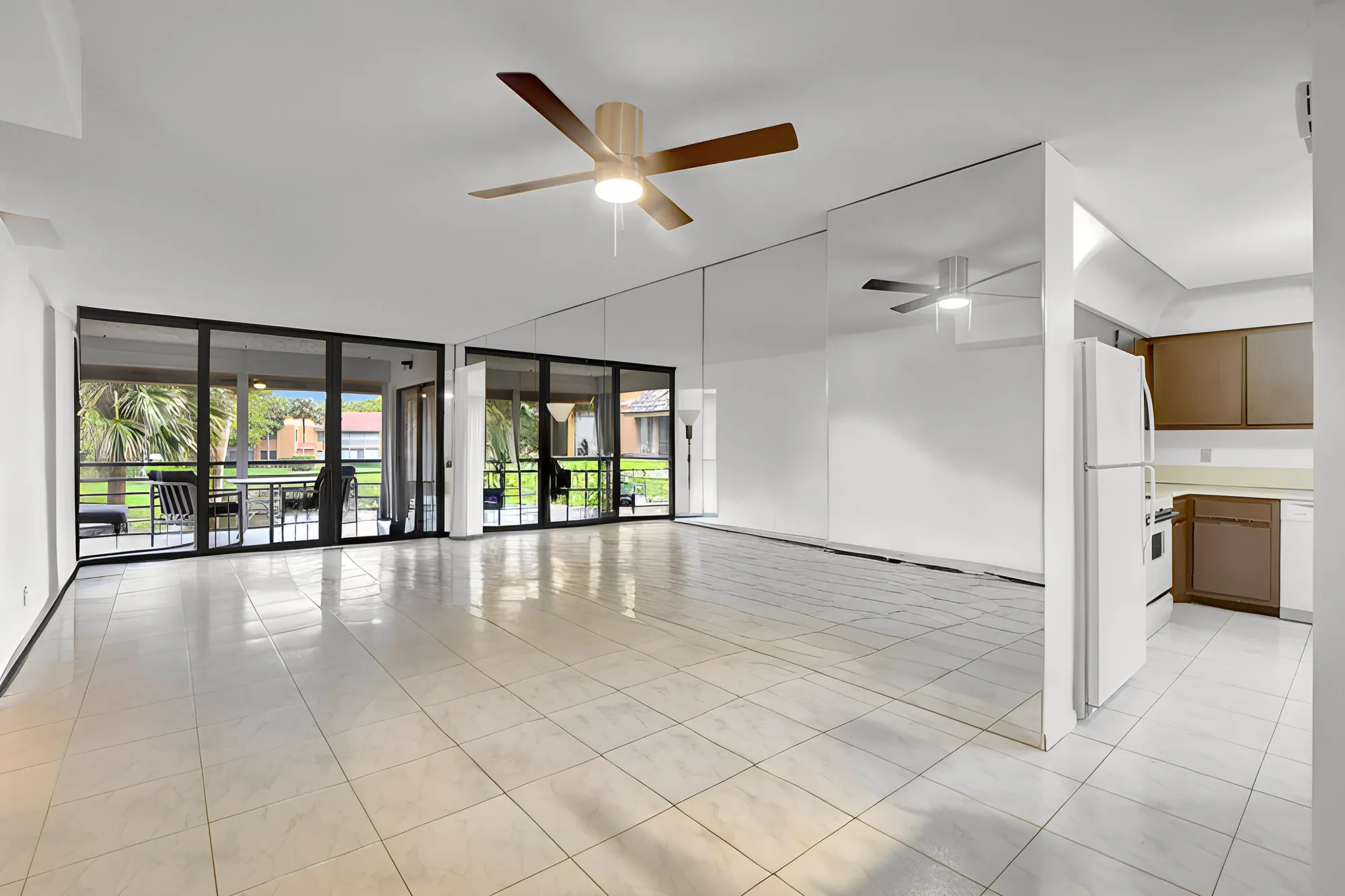 Property Slideshow image 7 of 34 | 11255 green lake dr 202, Boynton Beach, FL, 33437