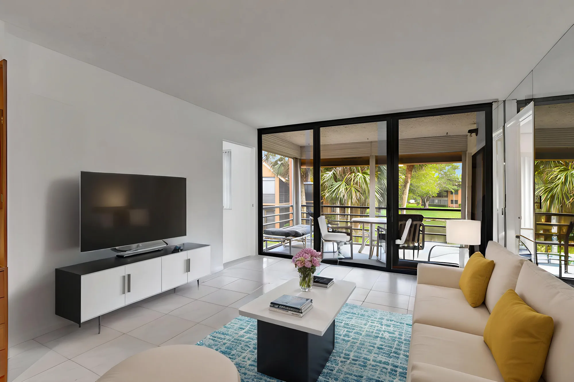 Property Slideshow image 10 of 34 | 11255 green lake dr 202, Boynton Beach, FL, 33437