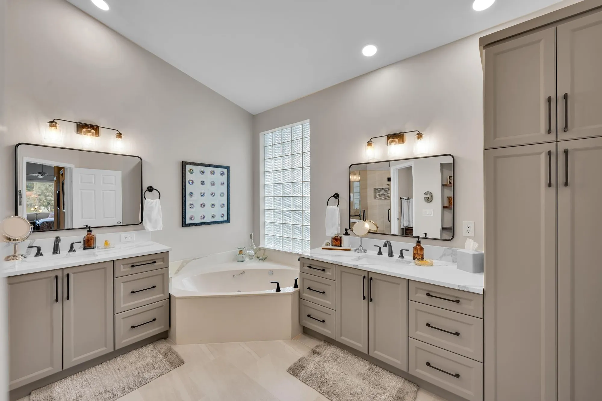 Property Slideshow image 27 of 47 | 11914 fountainside cir, Boynton Beach, FL, 33437