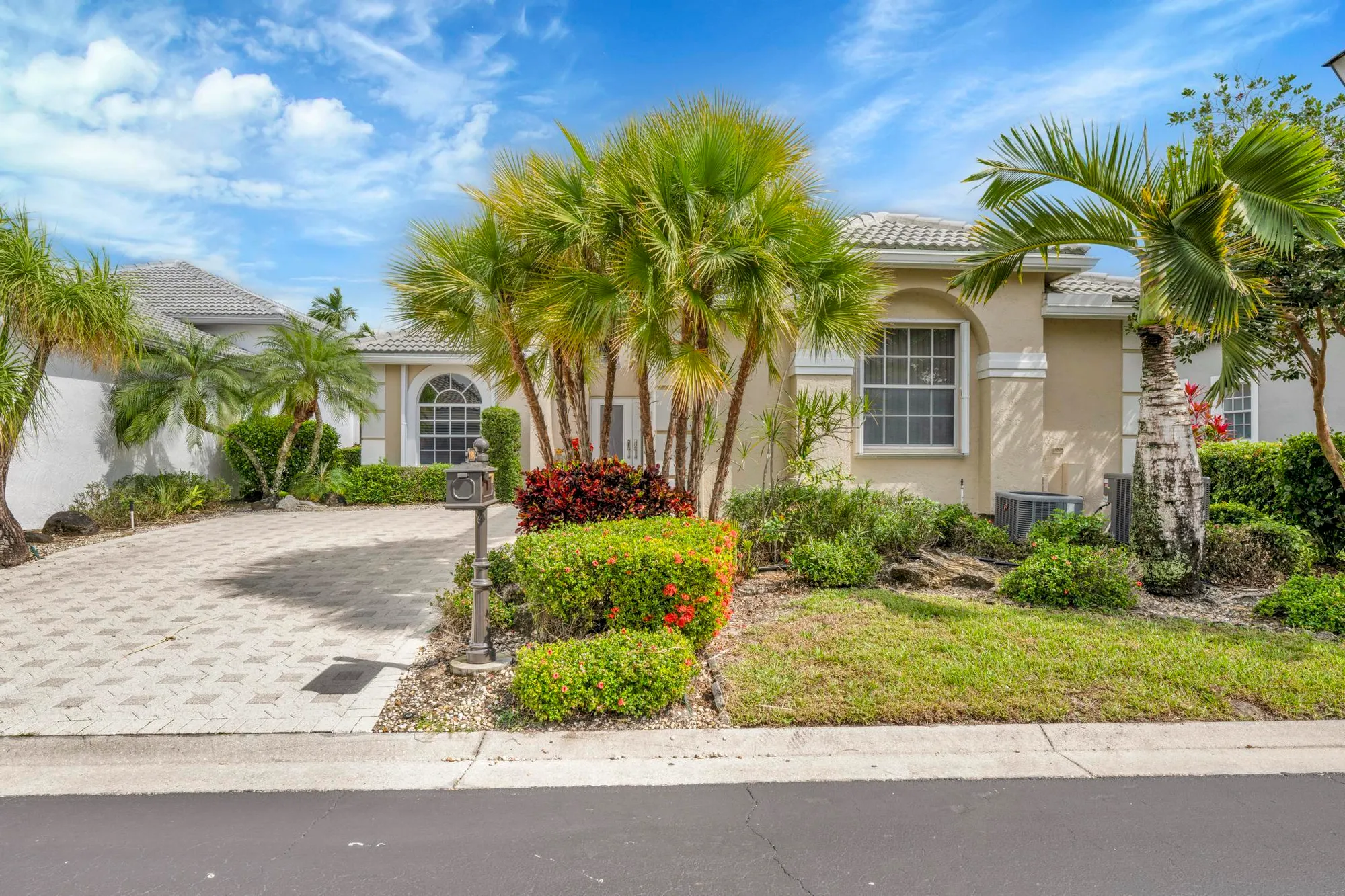 Property Slideshow image 2 of 47 | 11914 fountainside cir, Boynton Beach, FL, 33437