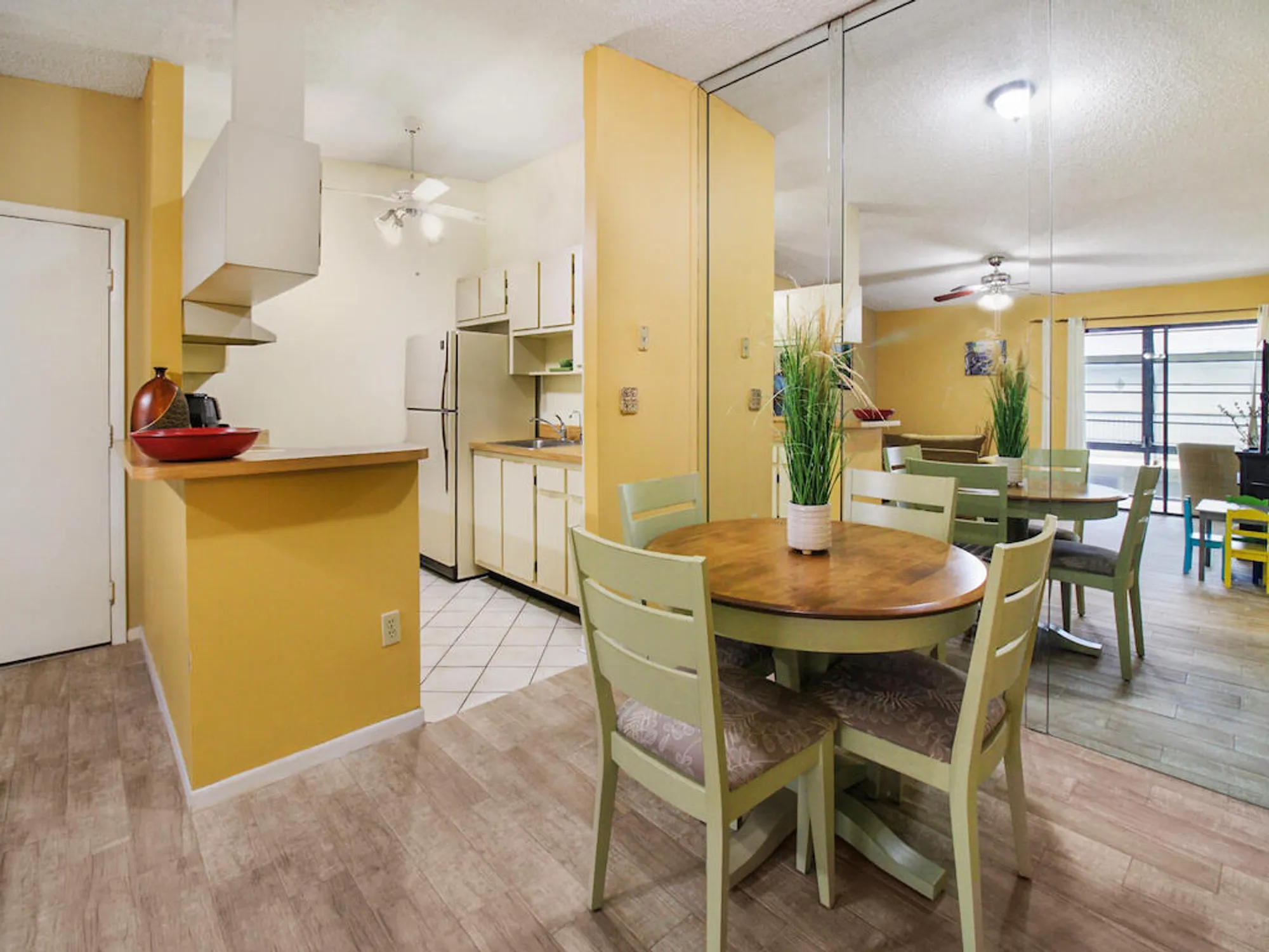 Property Slideshow image 8 of 29 | 7837 ashmont cir 212, Tamarac, FL, 33321