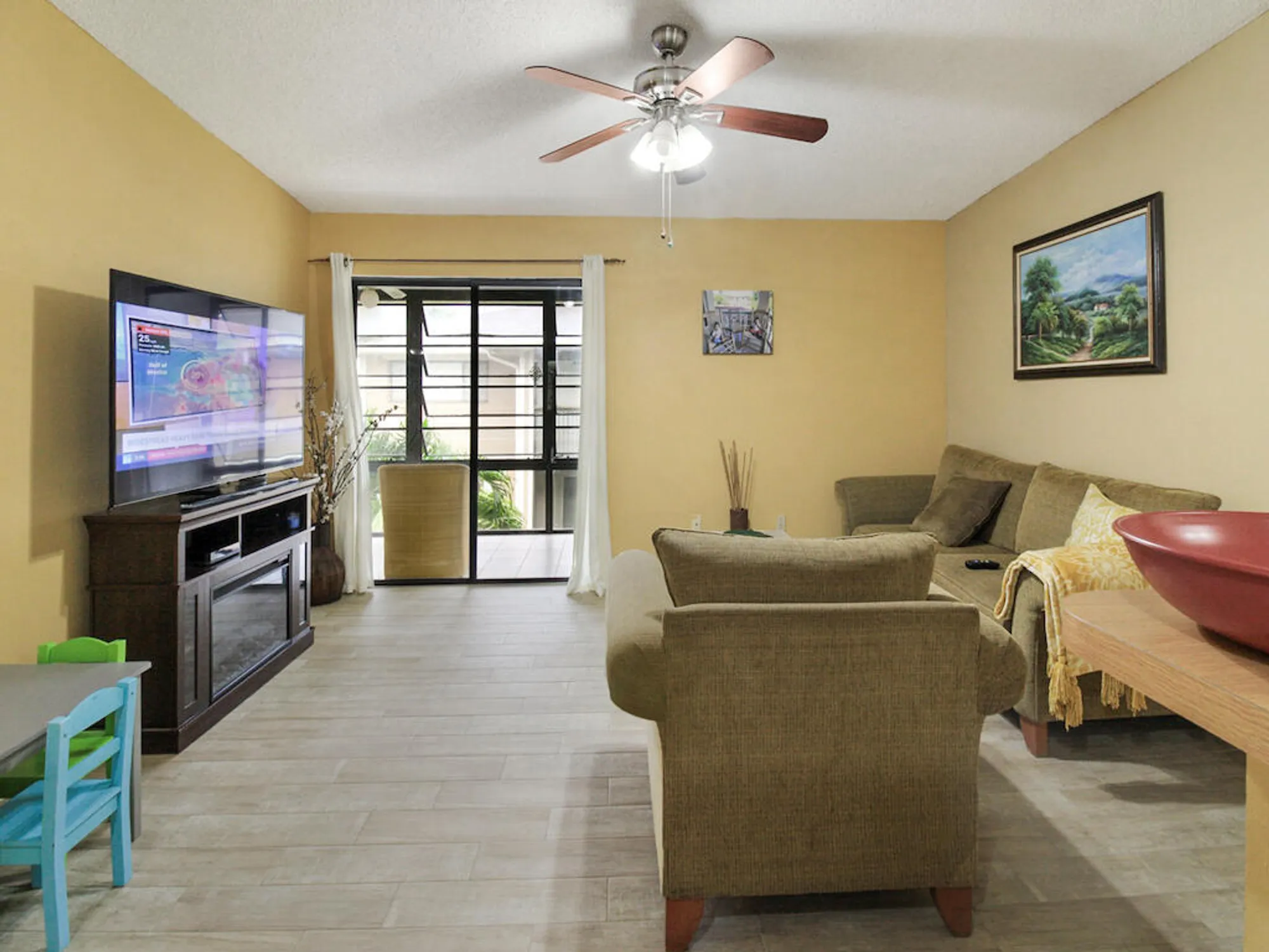 Property Slideshow image 13 of 29 | 7837 ashmont cir 212, Tamarac, FL, 33321
