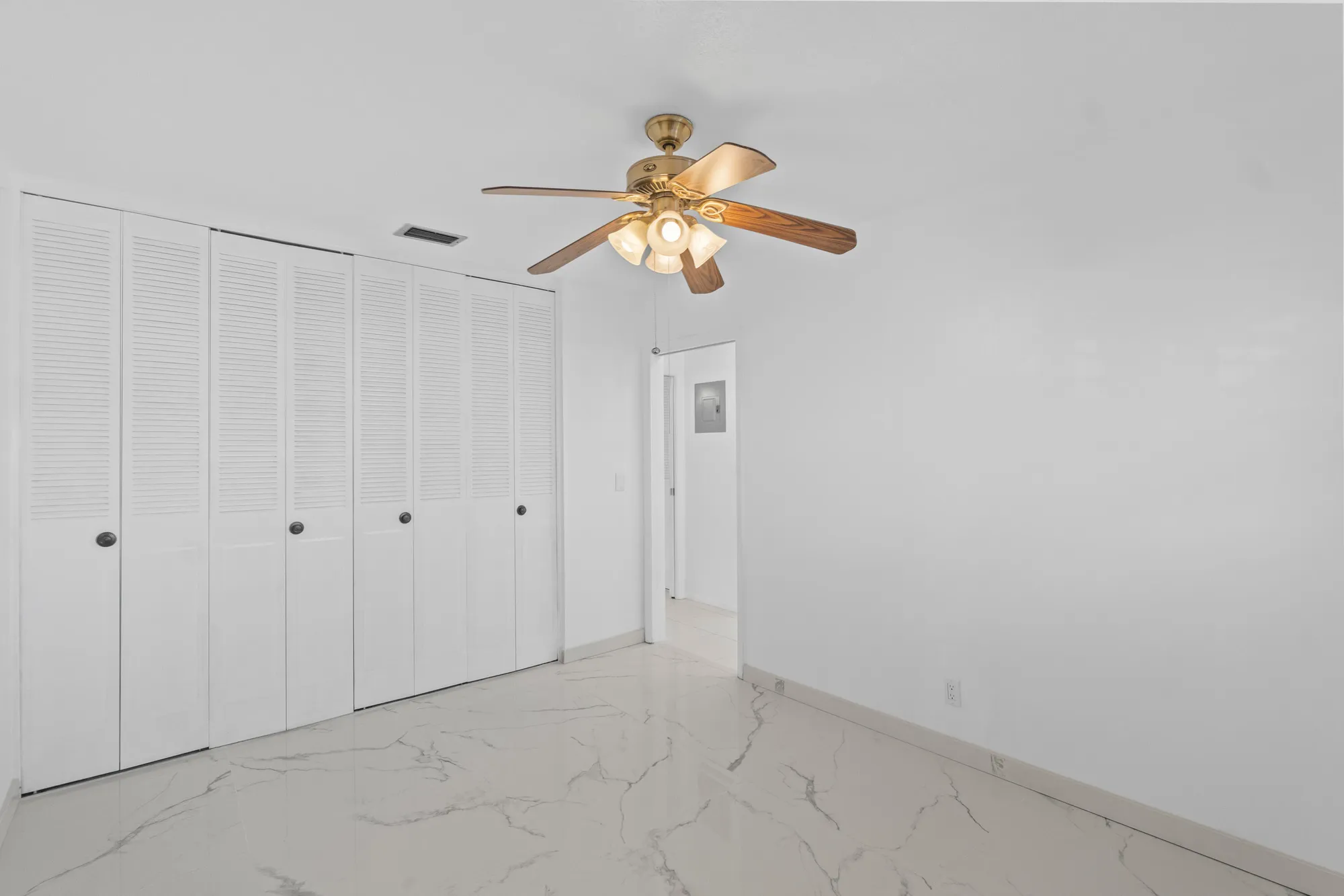 Property Slideshow image 15 of 33 | 2894 crosley dr d, West Palm Beach, FL, 33415