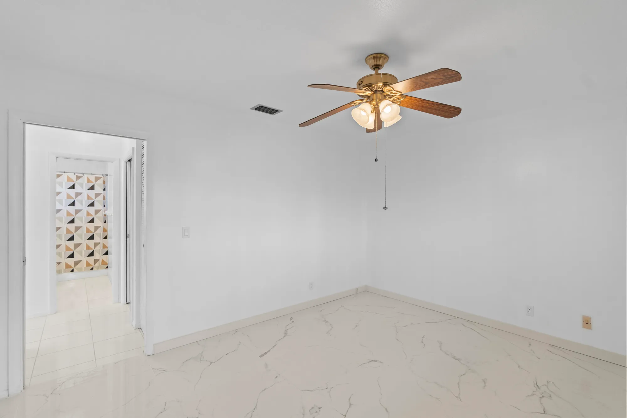 Property Slideshow image 8 of 33 | 2894 crosley dr d, West Palm Beach, FL, 33415