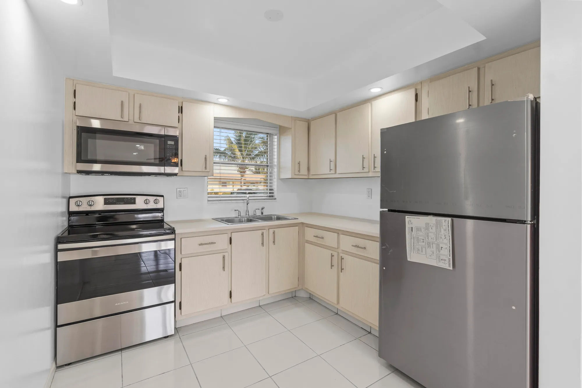 Property Slideshow image 5 of 33 | 2894 crosley dr d, West Palm Beach, FL, 33415