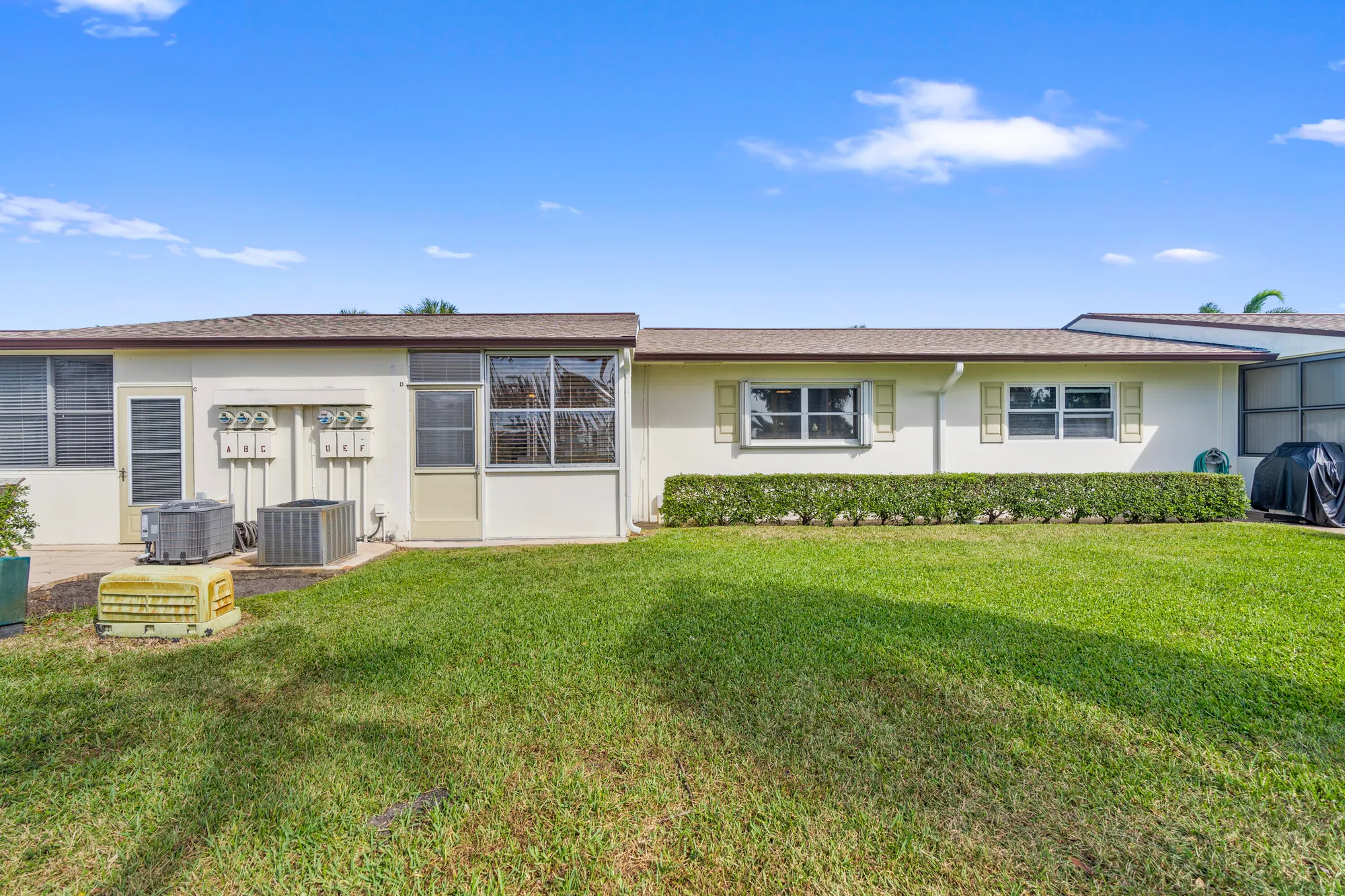 Property Slideshow image 21 of 33 | 2894 crosley dr d, West Palm Beach, FL, 33415