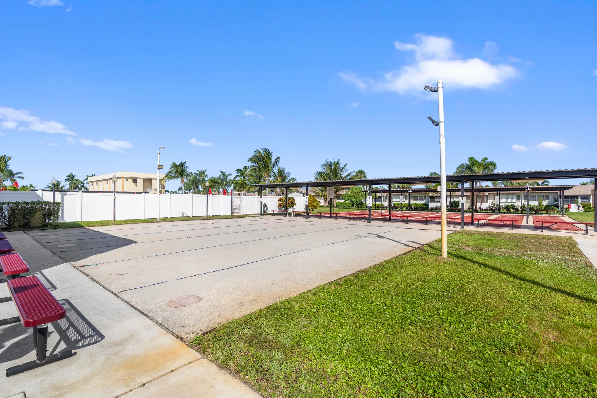 Property Slideshow image 27 of 33 | 2894 crosley dr d, West Palm Beach, FL, 33415