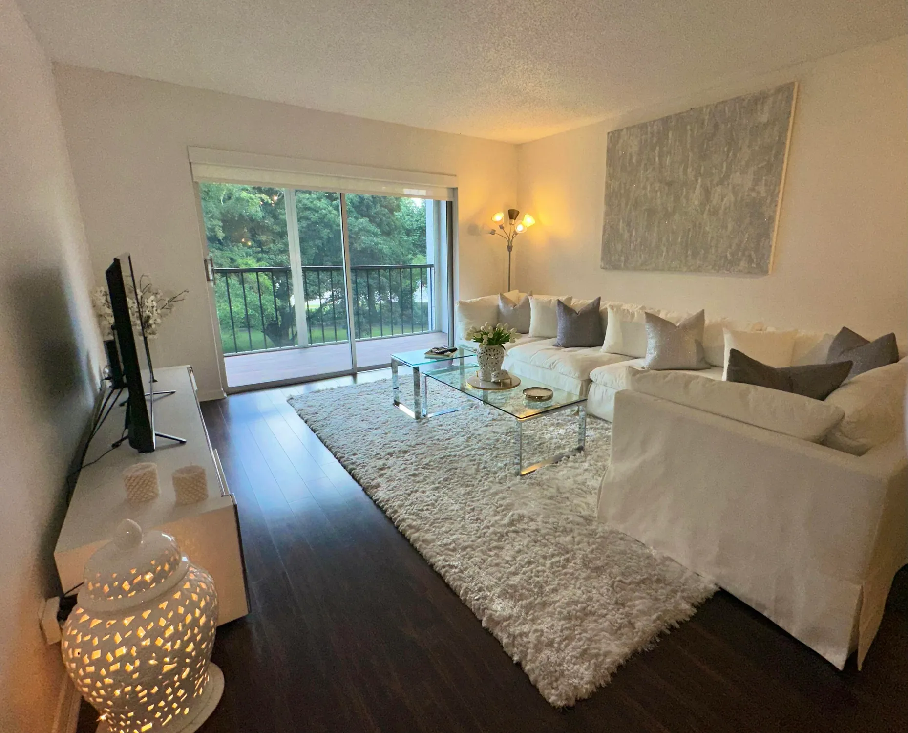 Property Slideshow image 10 of 45 | 5900 nw 44th st apt 403, Lauderhill, FL, 33319