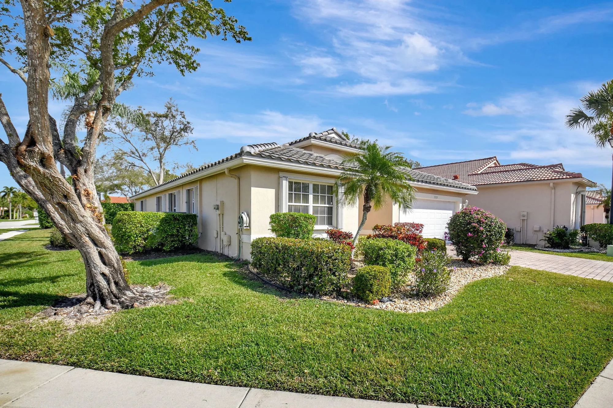 Property Slideshow image 3 of 58 | 5113 glenville dr, Boynton Beach, FL, 33437