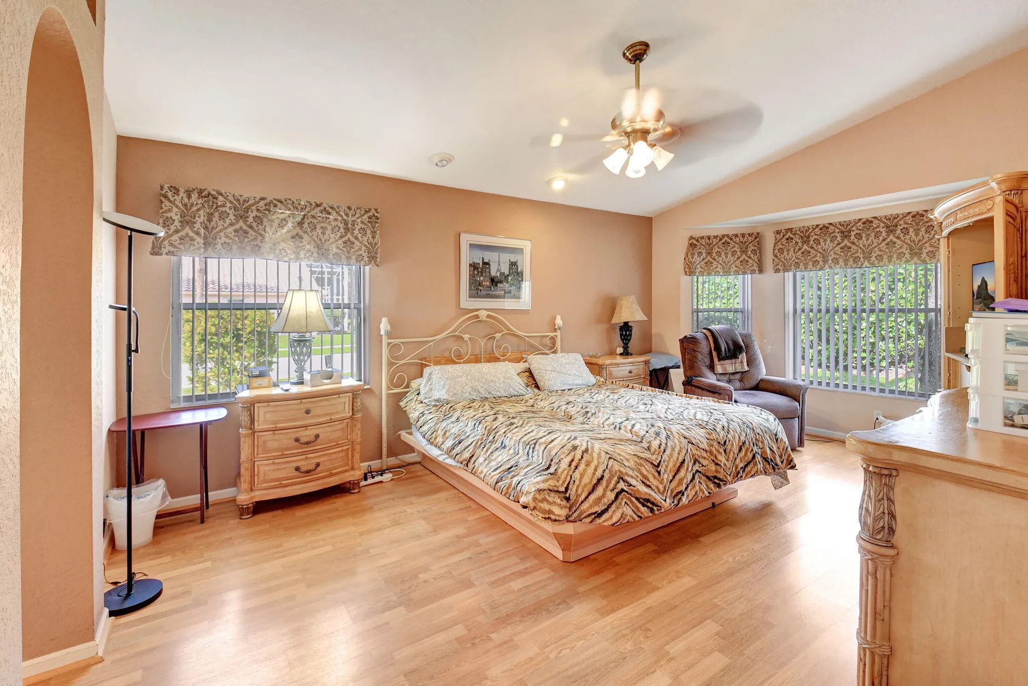 Property Slideshow image 15 of 58 | 5113 glenville dr, Boynton Beach, FL, 33437