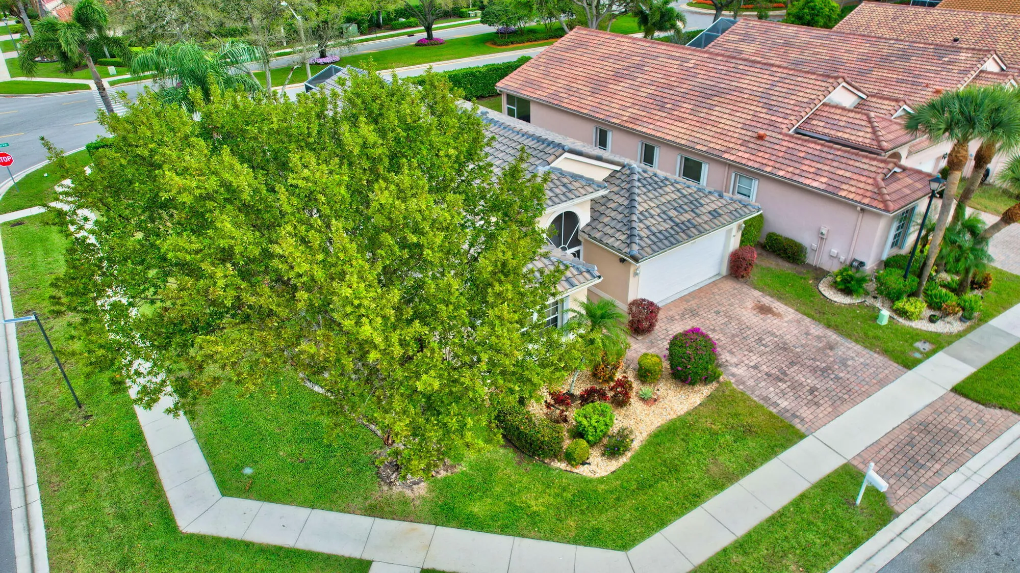 Property Slideshow image 28 of 58 | 5113 glenville dr, Boynton Beach, FL, 33437