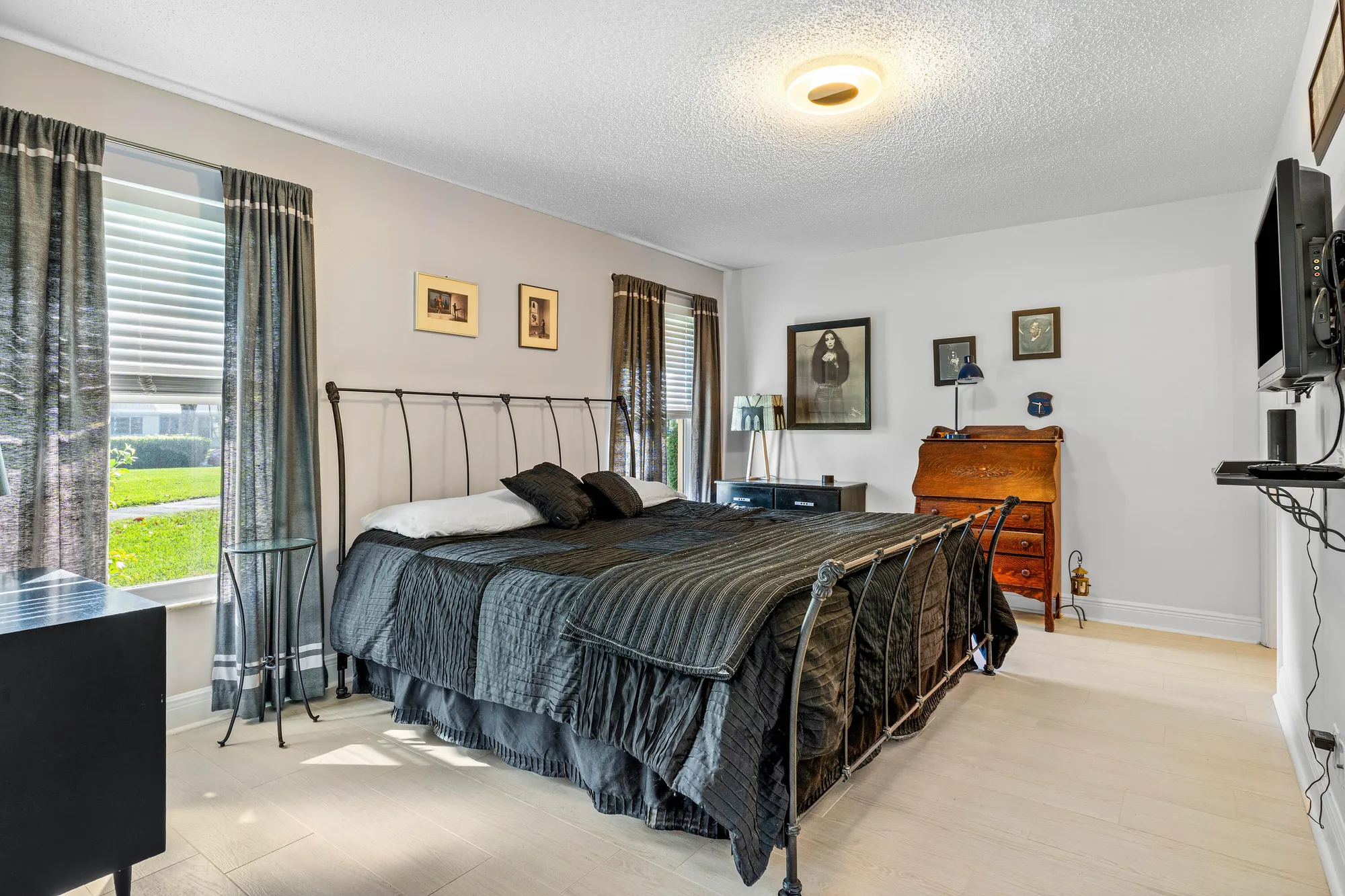 Property Slideshow image 15 of 41 | 528 franconia cir, Lake Worth, FL, 33467