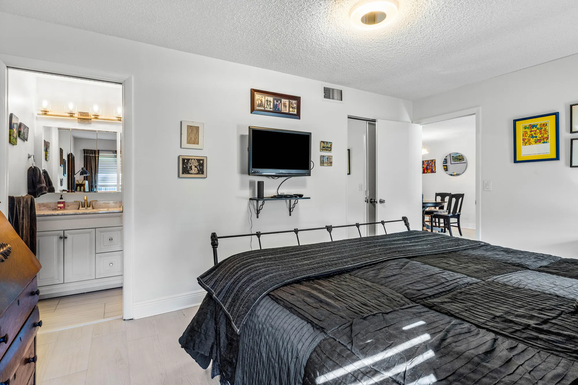 Property Slideshow image 16 of 41 | 528 franconia cir, Lake Worth, FL, 33467