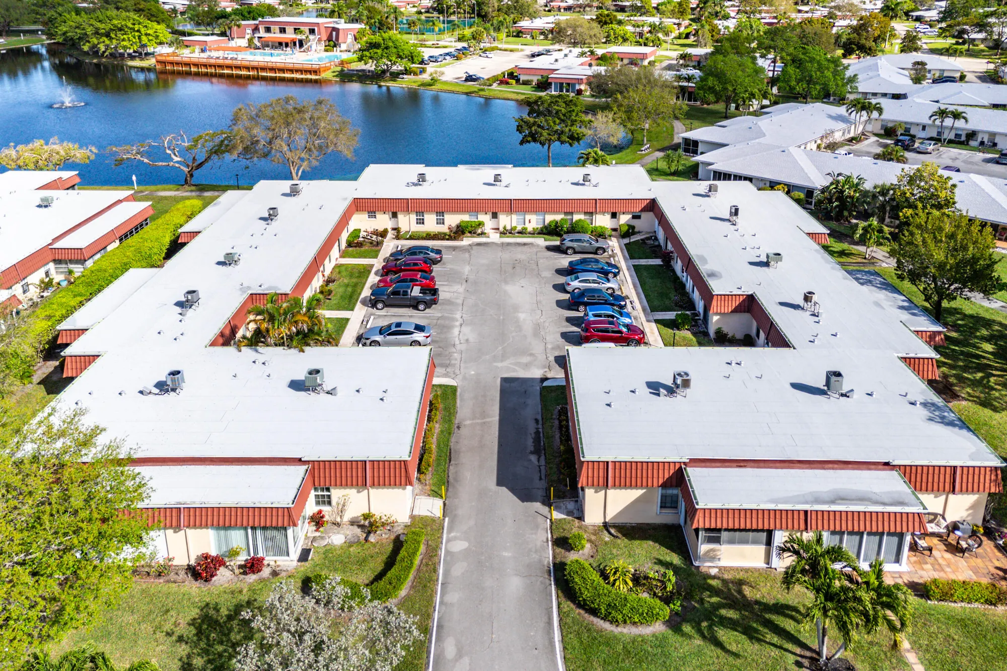 Property Slideshow image 21 of 41 | 528 franconia cir, Lake Worth, FL, 33467