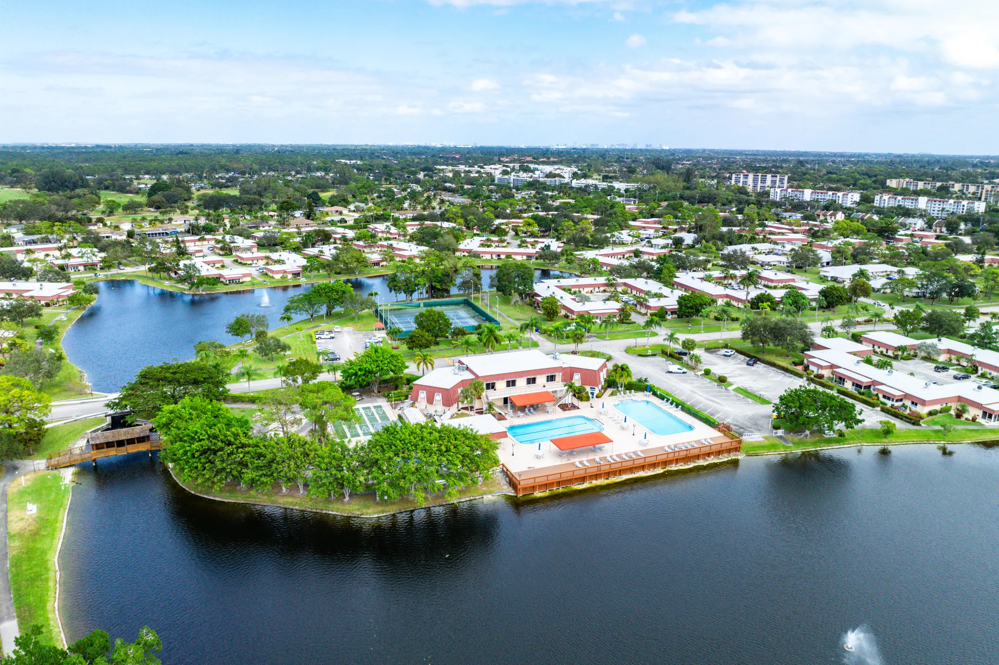Property Slideshow image 28 of 41 | 528 franconia cir, Lake Worth, FL, 33467
