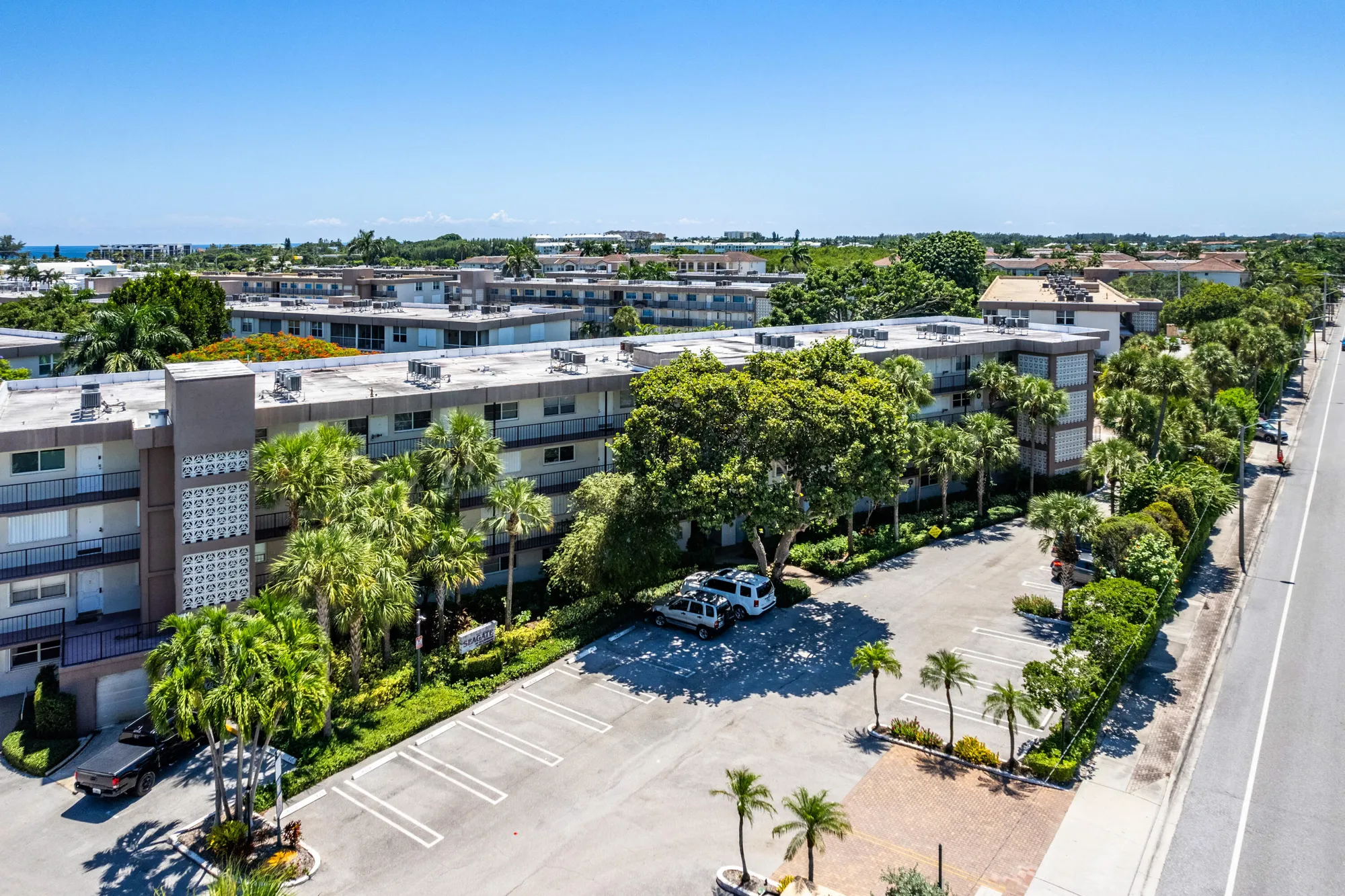 Property Slideshow image 24 of 33 | 2000 s federal hwy 107, Boynton Beach, FL, 33435