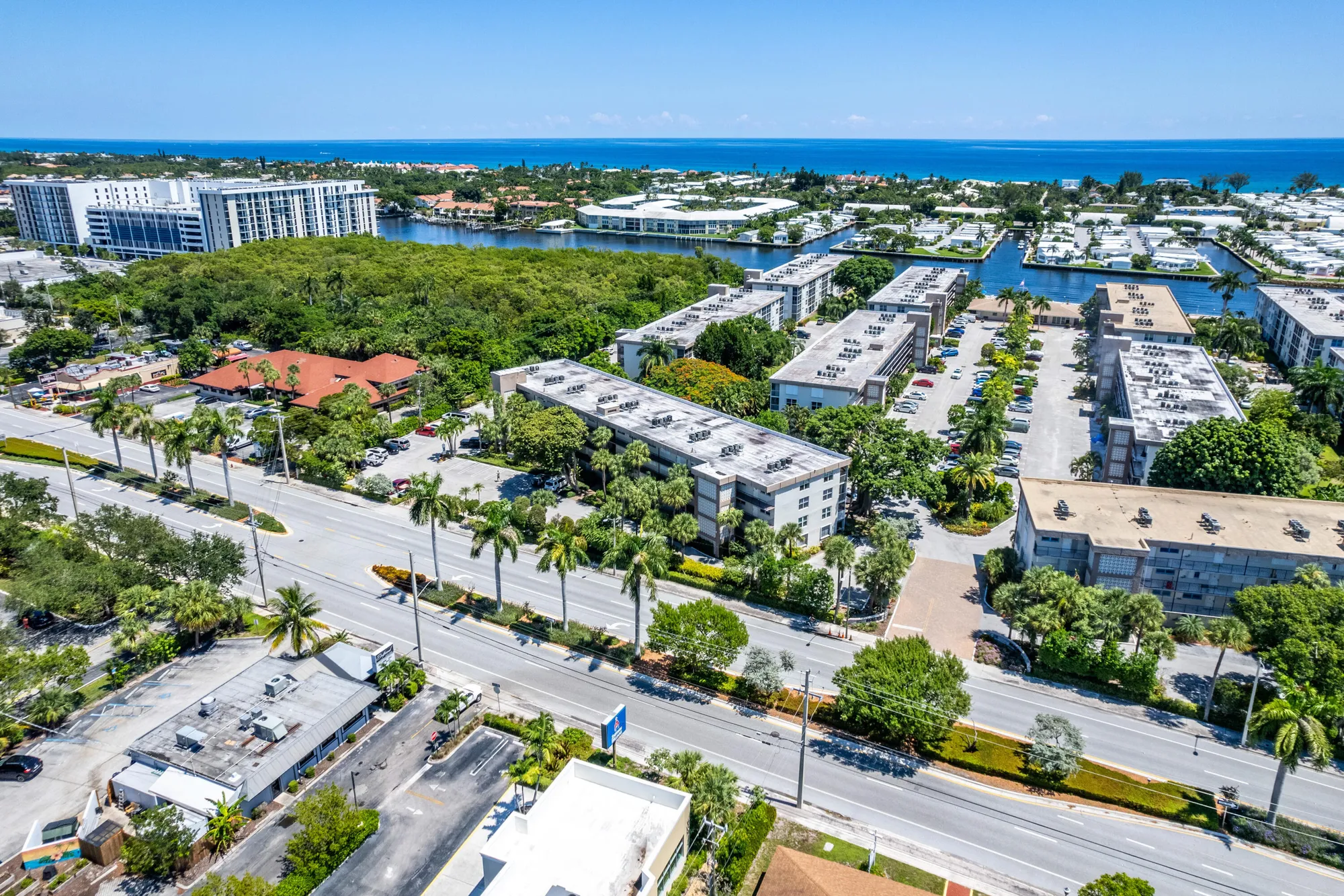 Property Slideshow image 26 of 33 | 2000 s federal hwy 107, Boynton Beach, FL, 33435