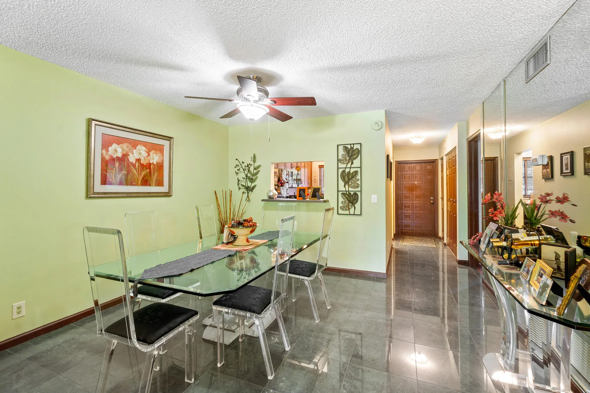 Property Slideshow image 10 of 33 | 2000 s federal hwy 107, Boynton Beach, FL, 33435