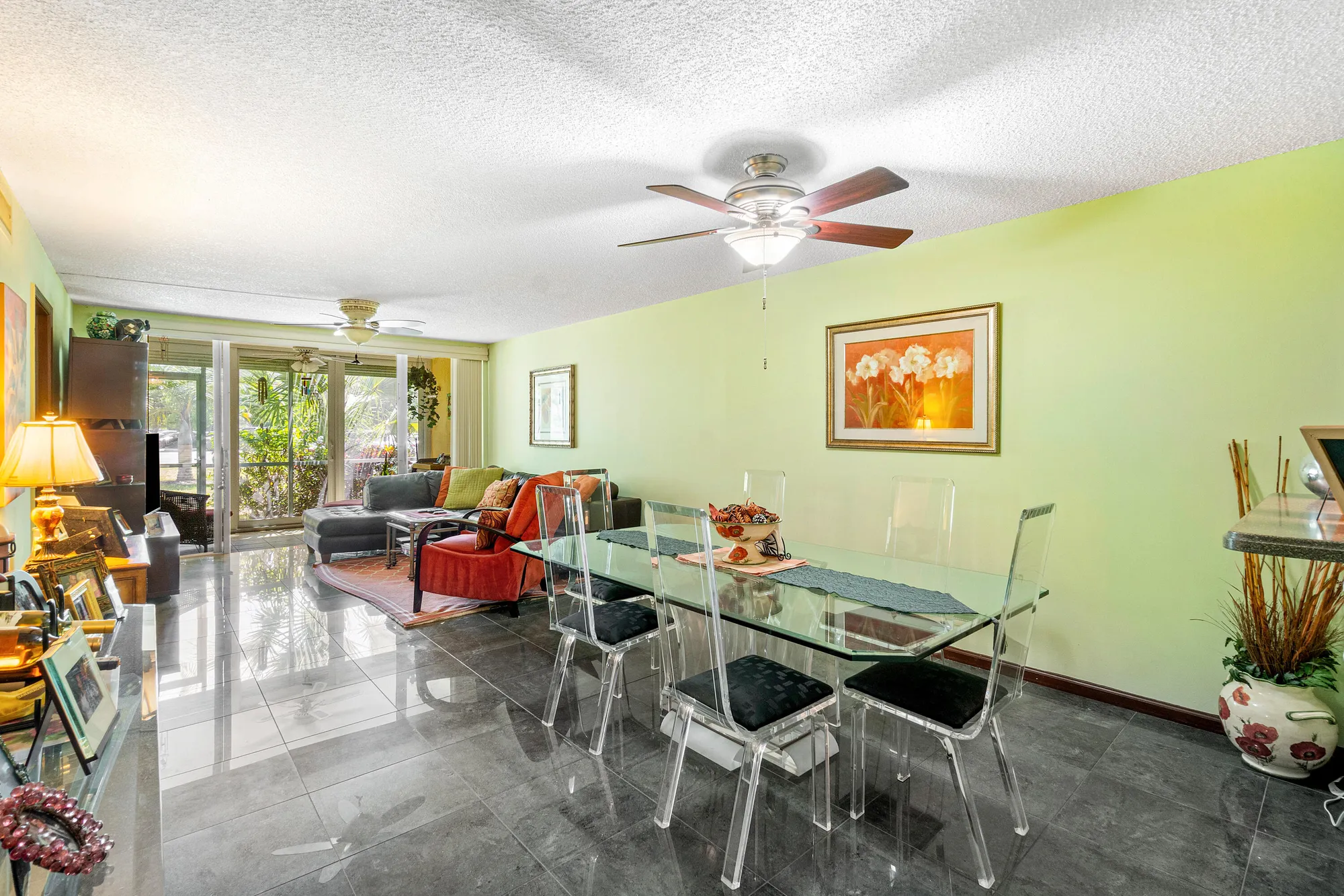 Property Slideshow image 11 of 33 | 2000 s federal hwy 107, Boynton Beach, FL, 33435