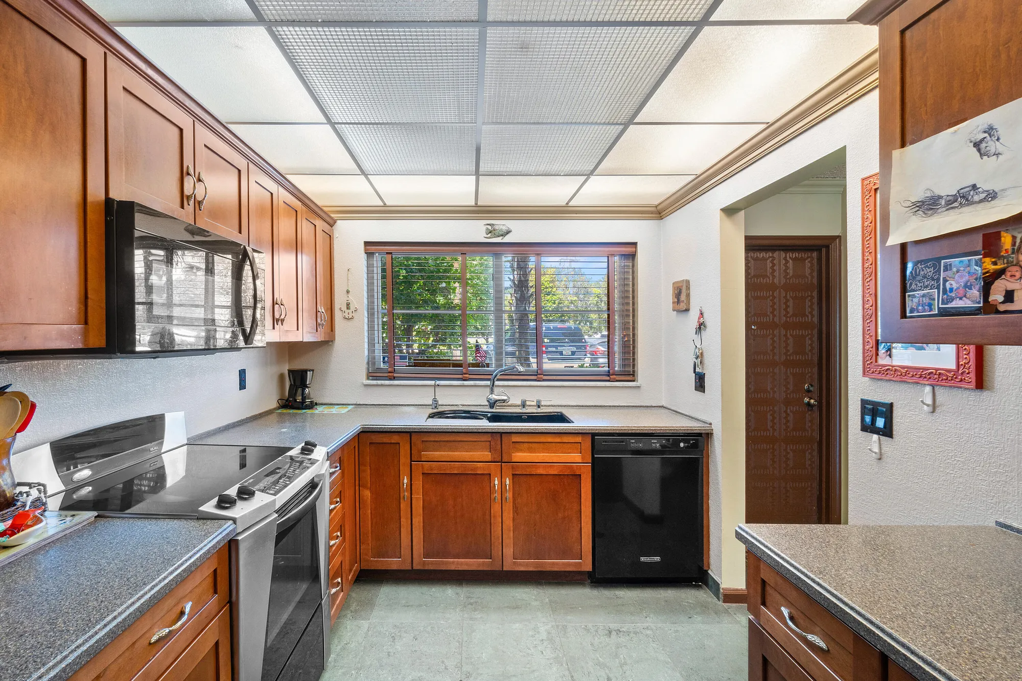 Property Slideshow image 7 of 33 | 2000 s federal hwy 107, Boynton Beach, FL, 33435