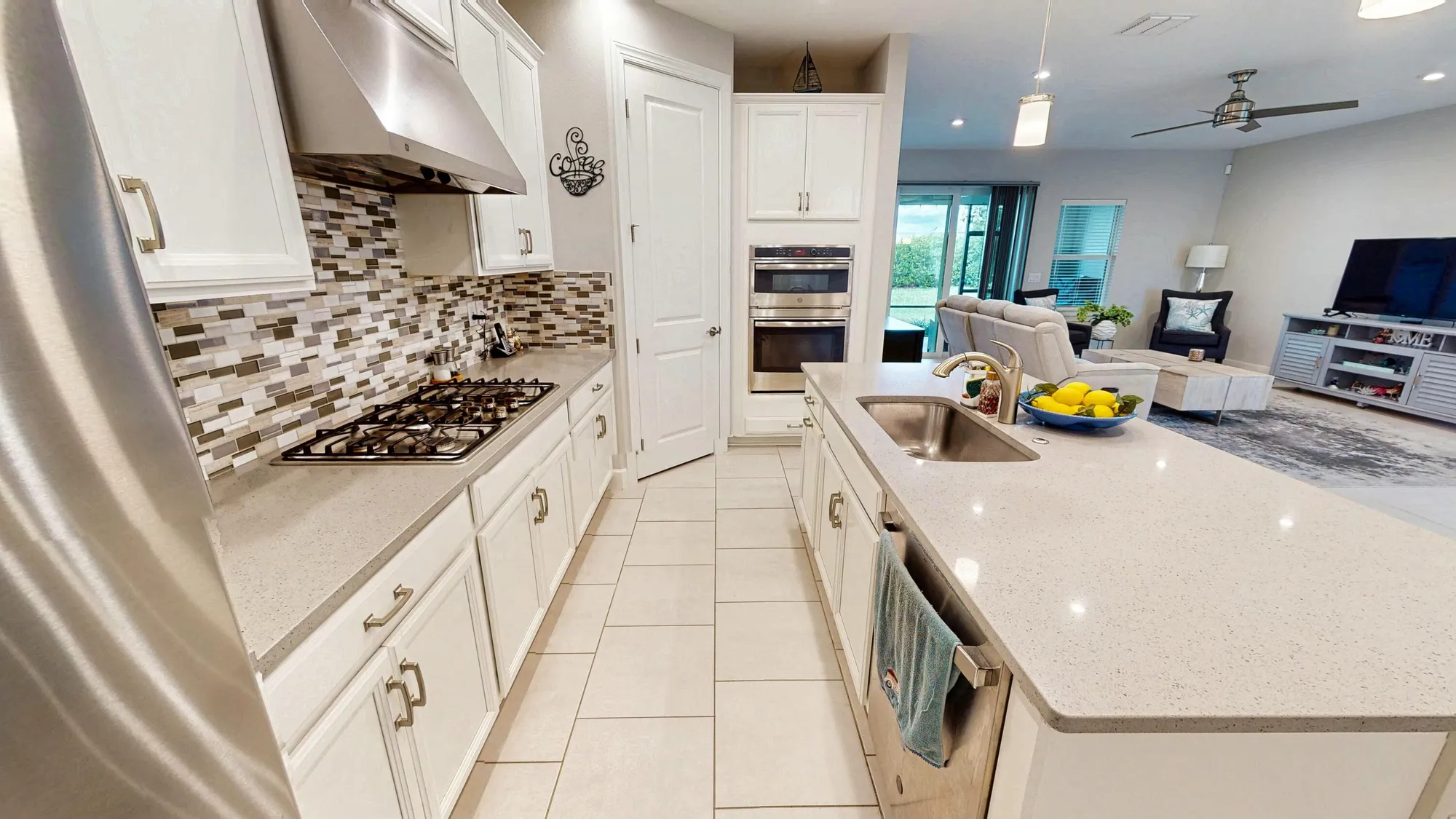 Property Slideshow image 11 of 57 | 9592 sw royal poinciana dr, Port Saint Lucie, FL, 34987