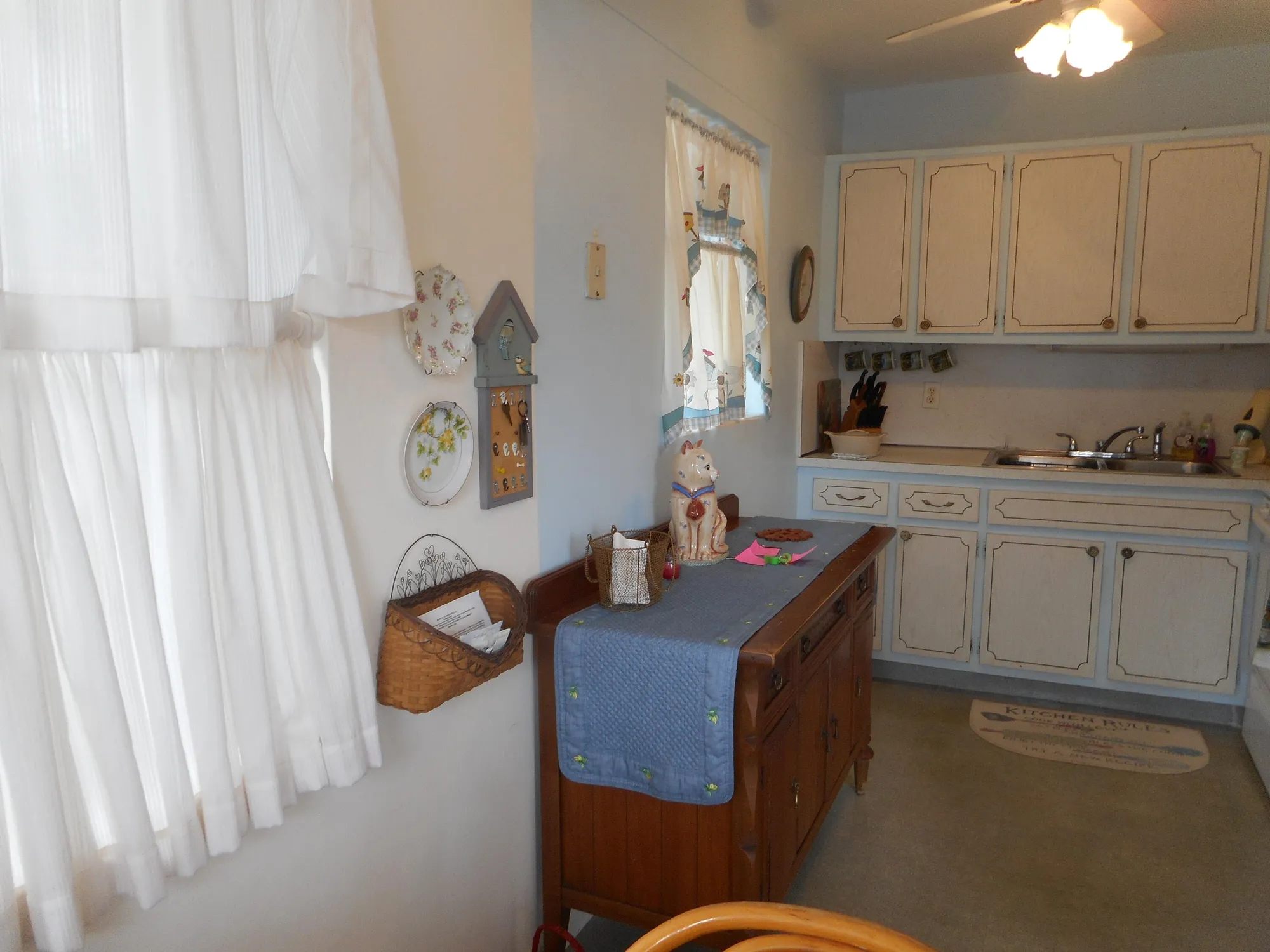 Property Slideshow image 10 of 27 | 3322 cynthia ln apt 106, Lake Worth Beach, FL, 33461