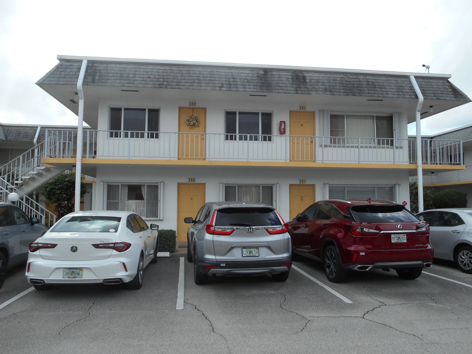 Property Slideshow image 2 of 27 | 3322 cynthia ln apt 106, Lake Worth Beach, FL, 33461