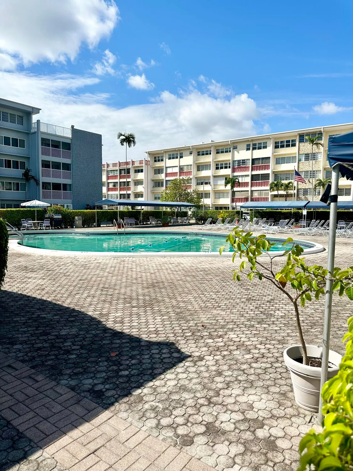 Property Slideshow image 6 of 22 | 330 se 2nd st apt 501g, Hallandale Beach, FL, 33009