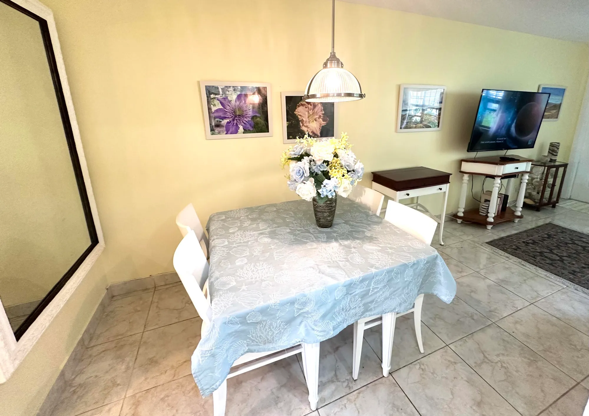 Property Slideshow image 6 of 27 | 31 sheffield b, West Palm Beach, FL, 33417