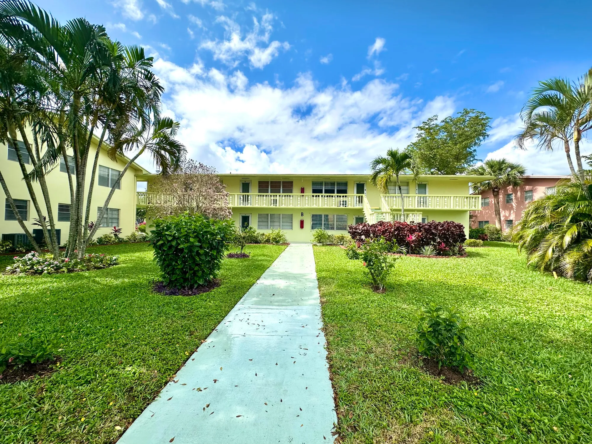 Property Slideshow image 24 of 27 | 31 sheffield b, West Palm Beach, FL, 33417