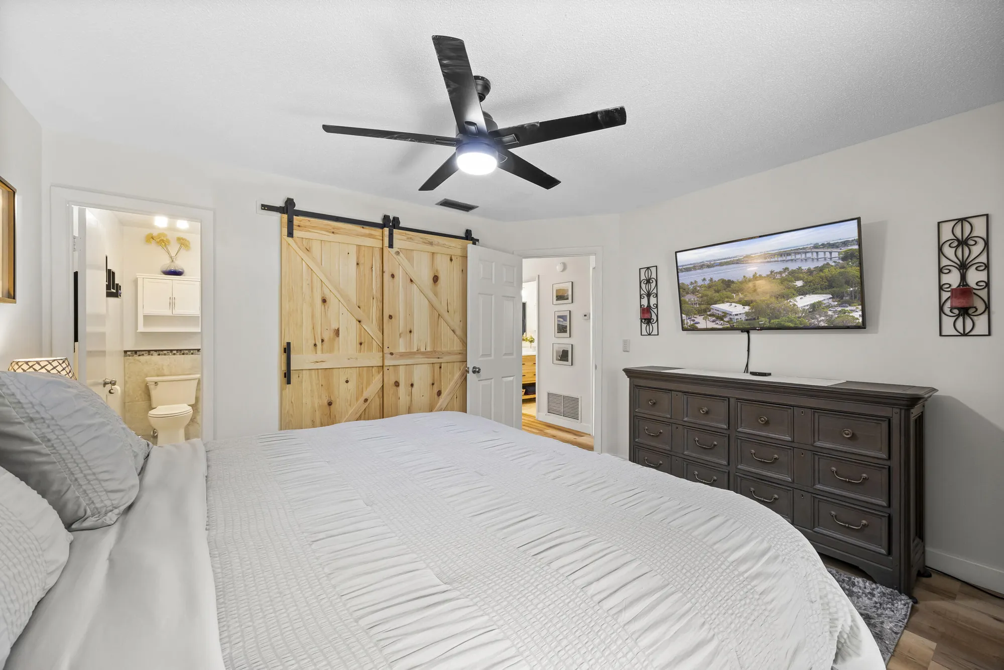 Property Slideshow image 13 of 37 | 2929 se ocean blvd 105-10, Stuart, FL, 34996