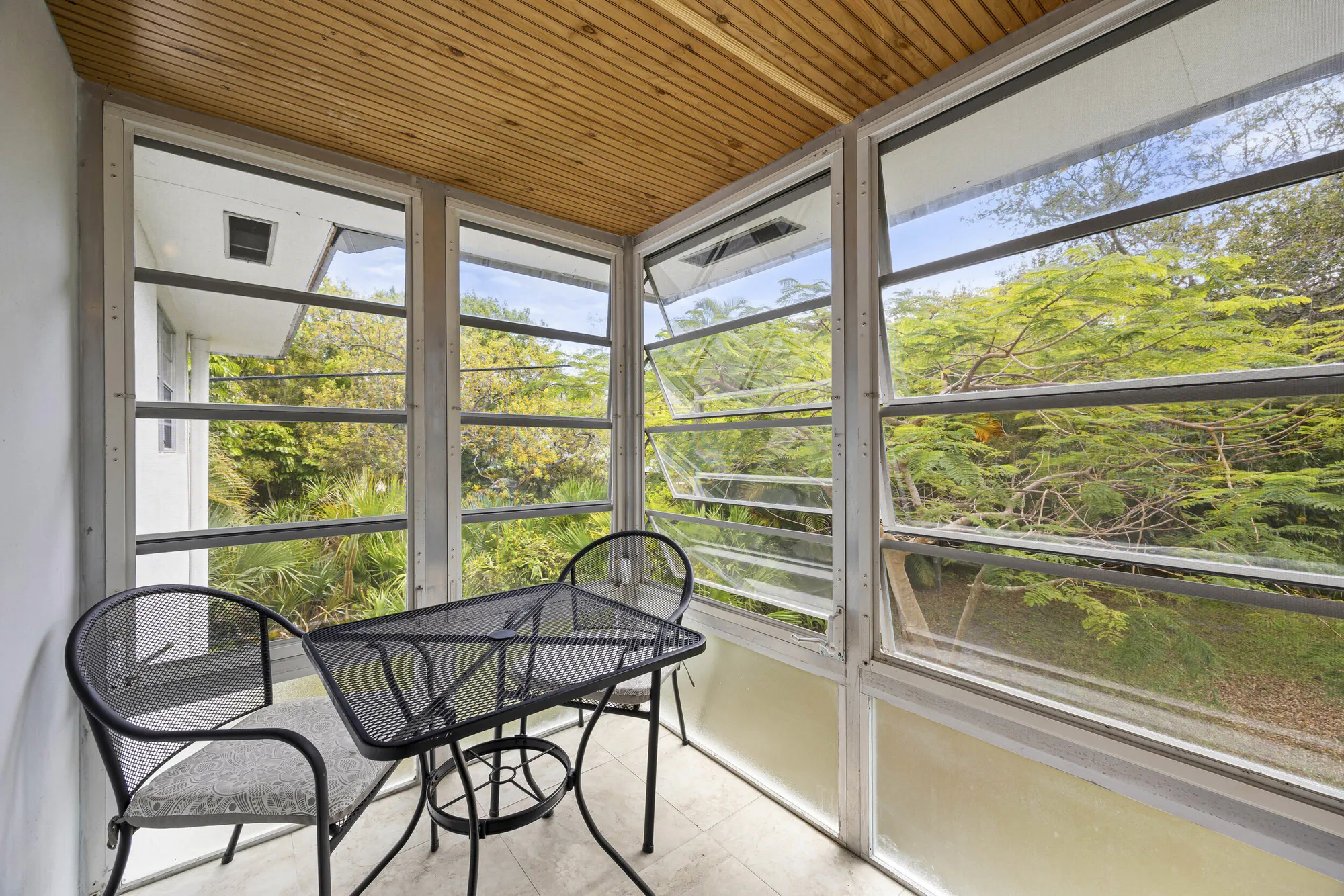 Property Slideshow image 16 of 37 | 2929 se ocean blvd 105-10, Stuart, FL, 34996