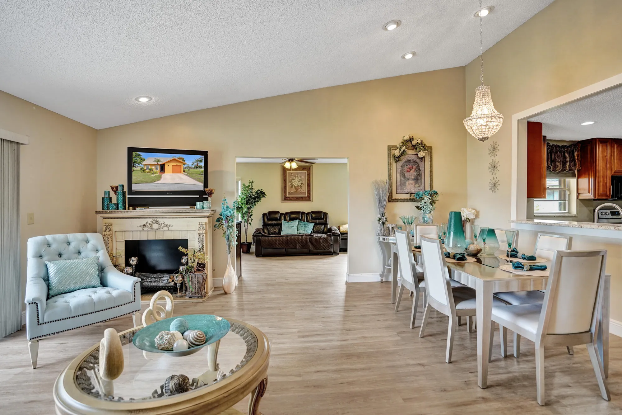 Property Slideshow image 10 of 47 | 3570 amalfi dr, West Palm Beach, FL, 33417