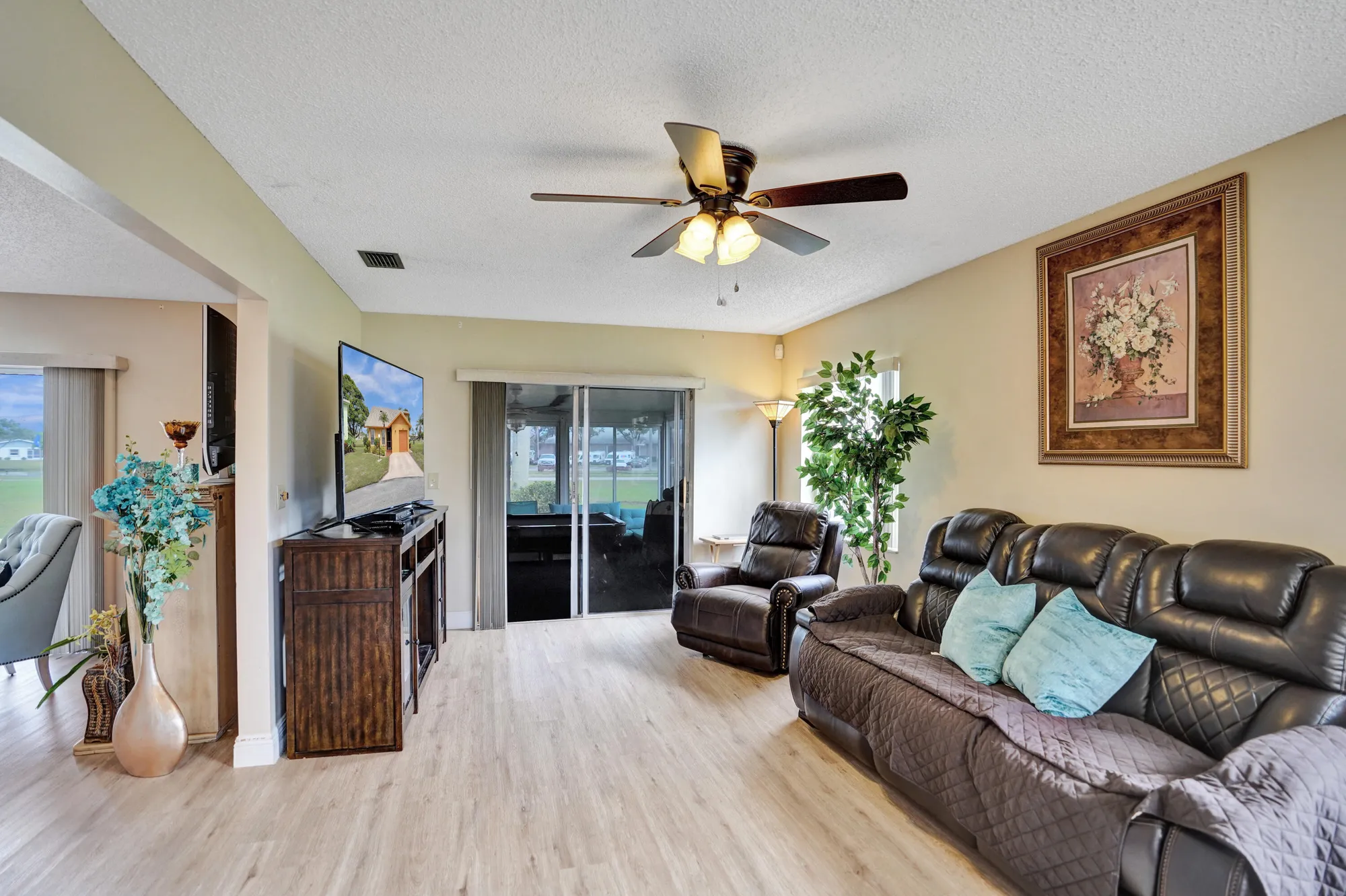 Property Slideshow image 16 of 47 | 3570 amalfi dr, West Palm Beach, FL, 33417