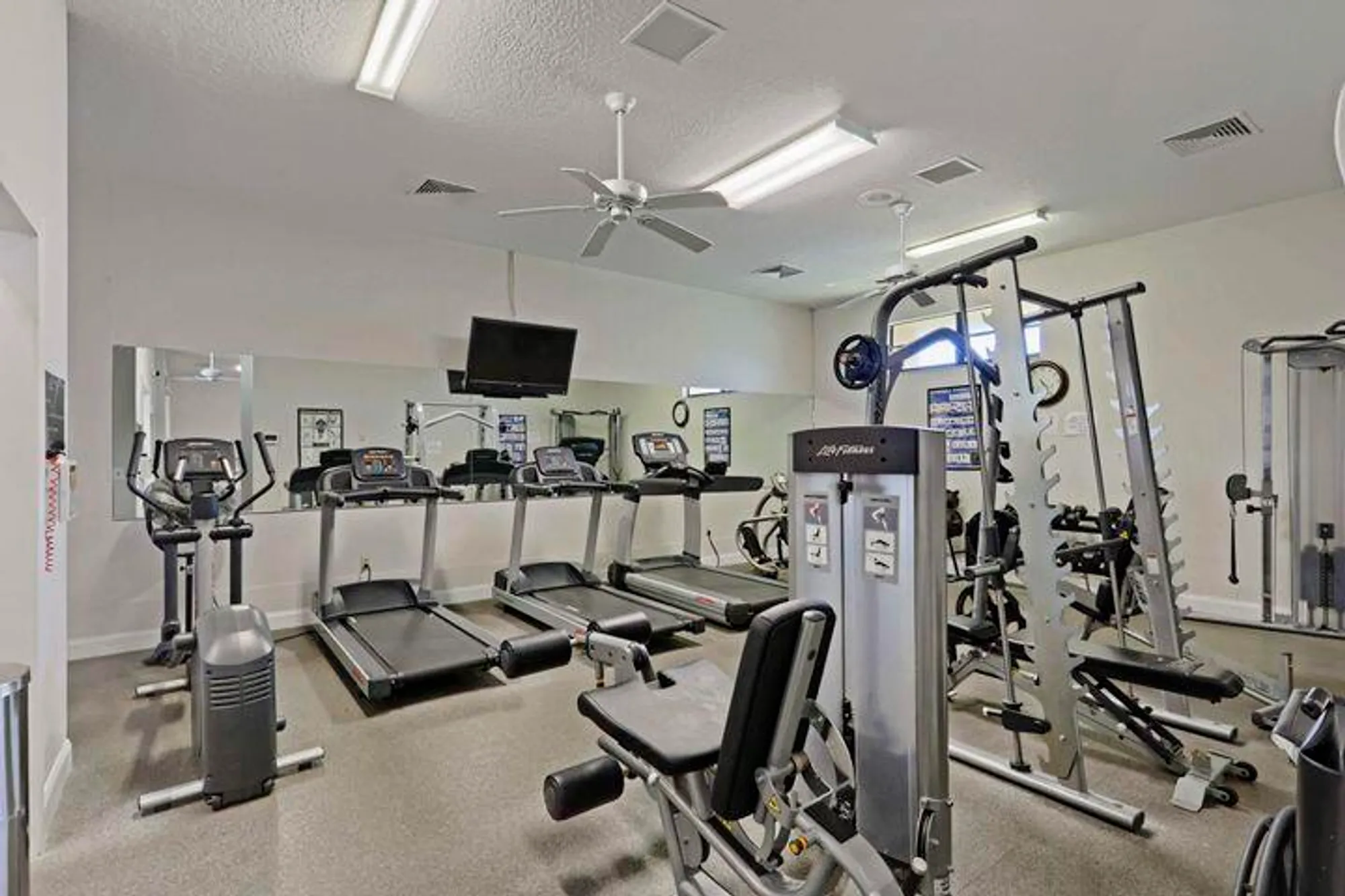 Property Slideshow image 38 of 47 | 3570 amalfi dr, West Palm Beach, FL, 33417