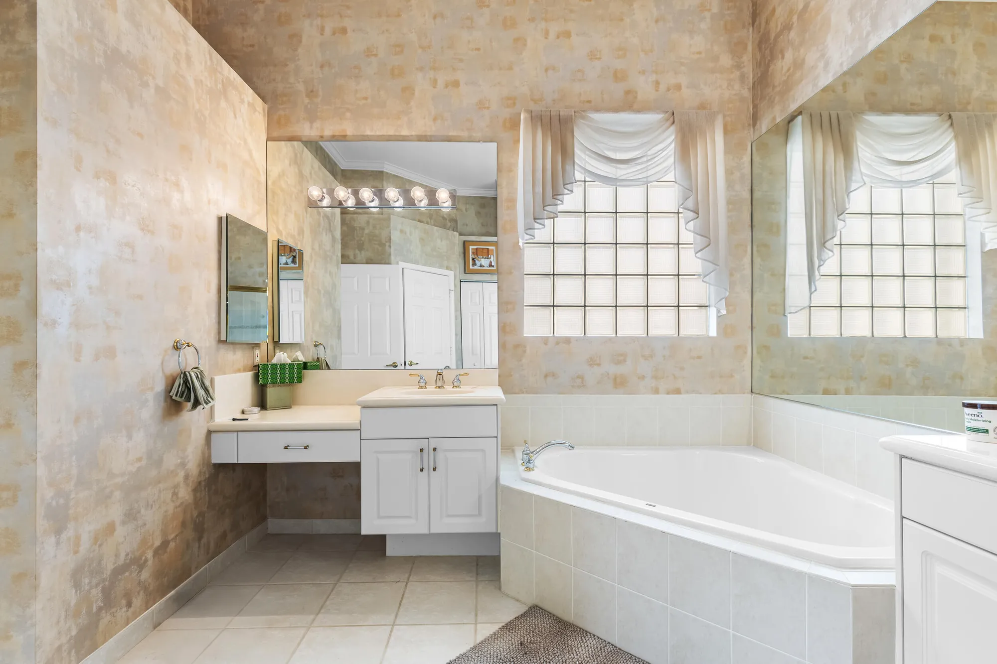 Property Slideshow image 27 of 50 | 7267 demedici cir, Delray Beach, FL, 33446