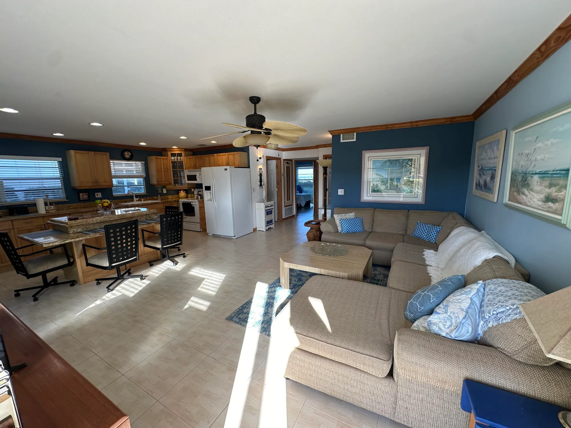 Property Slideshow image 16 of 28 | 5400 a1a apt a2, Vero Beach, FL, 32963