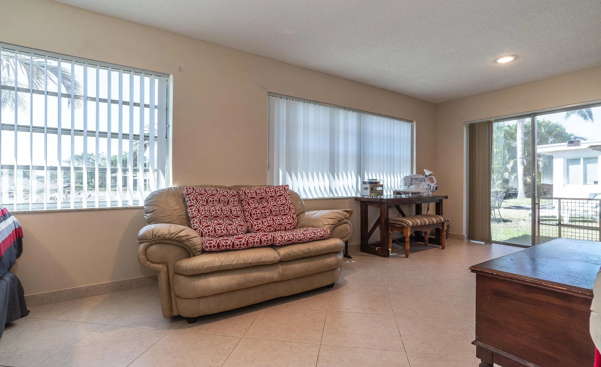 Property Slideshow image 28 of 33 | 7076 pine manor dr, Lake Worth, FL, 33467