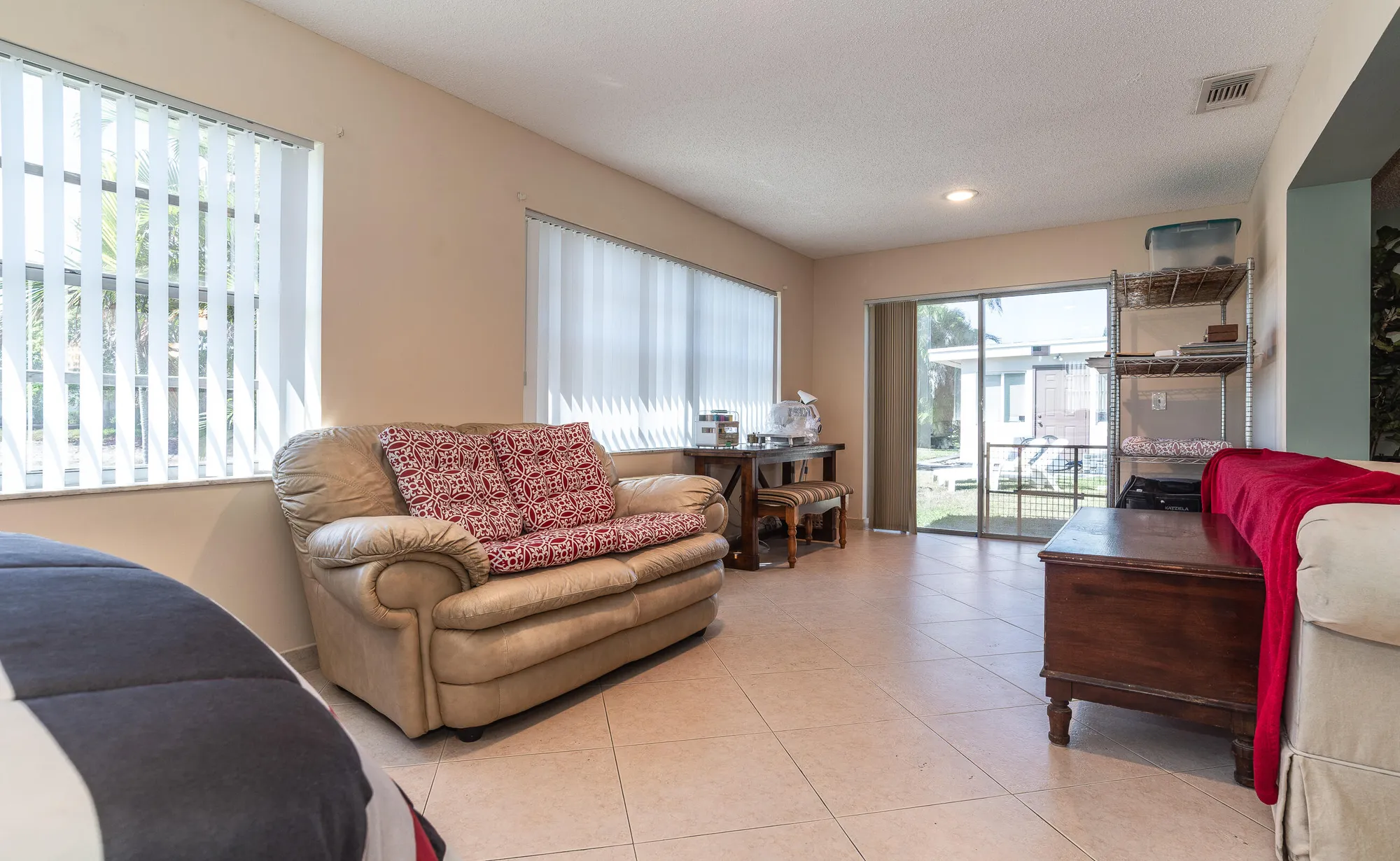 Property Slideshow image 27 of 33 | 7076 pine manor dr, Lake Worth, FL, 33467