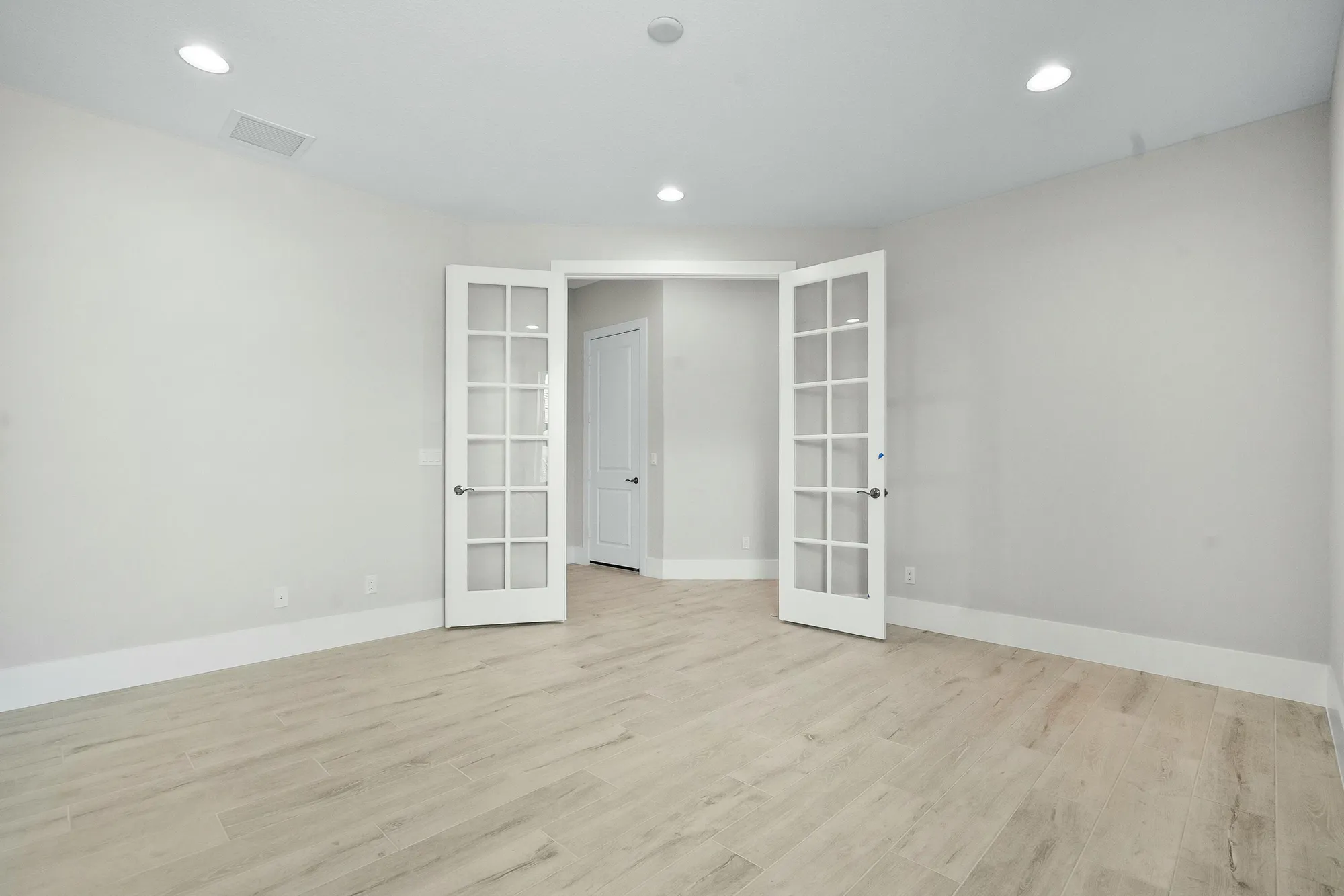 Property Slideshow image 27 of 42 | 2151 falls cir, Vero Beach, FL, 32967