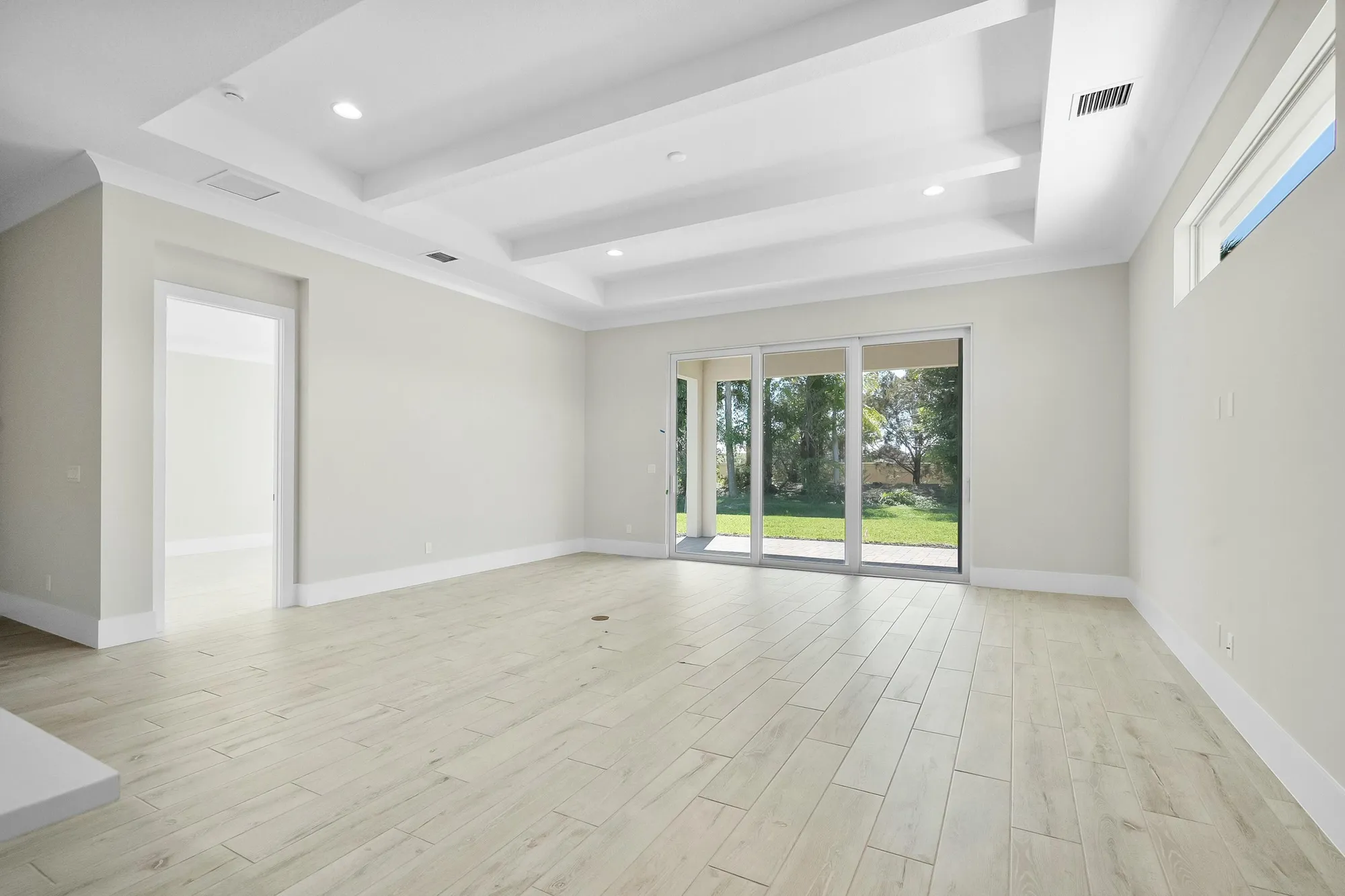 Property Slideshow image 15 of 42 | 2151 falls cir, Vero Beach, FL, 32967