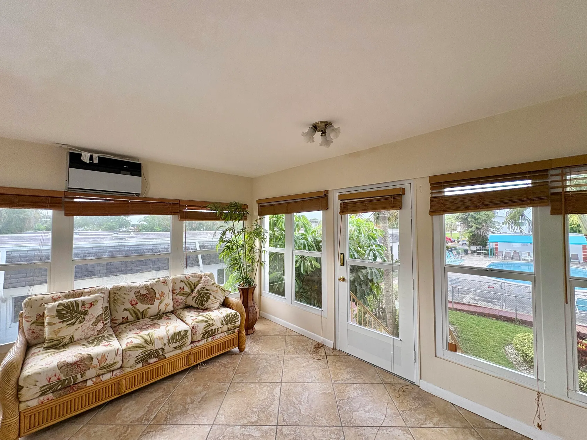 Property Slideshow image 4 of 25 | 30 plymouth c, West Palm Beach, FL, 33417