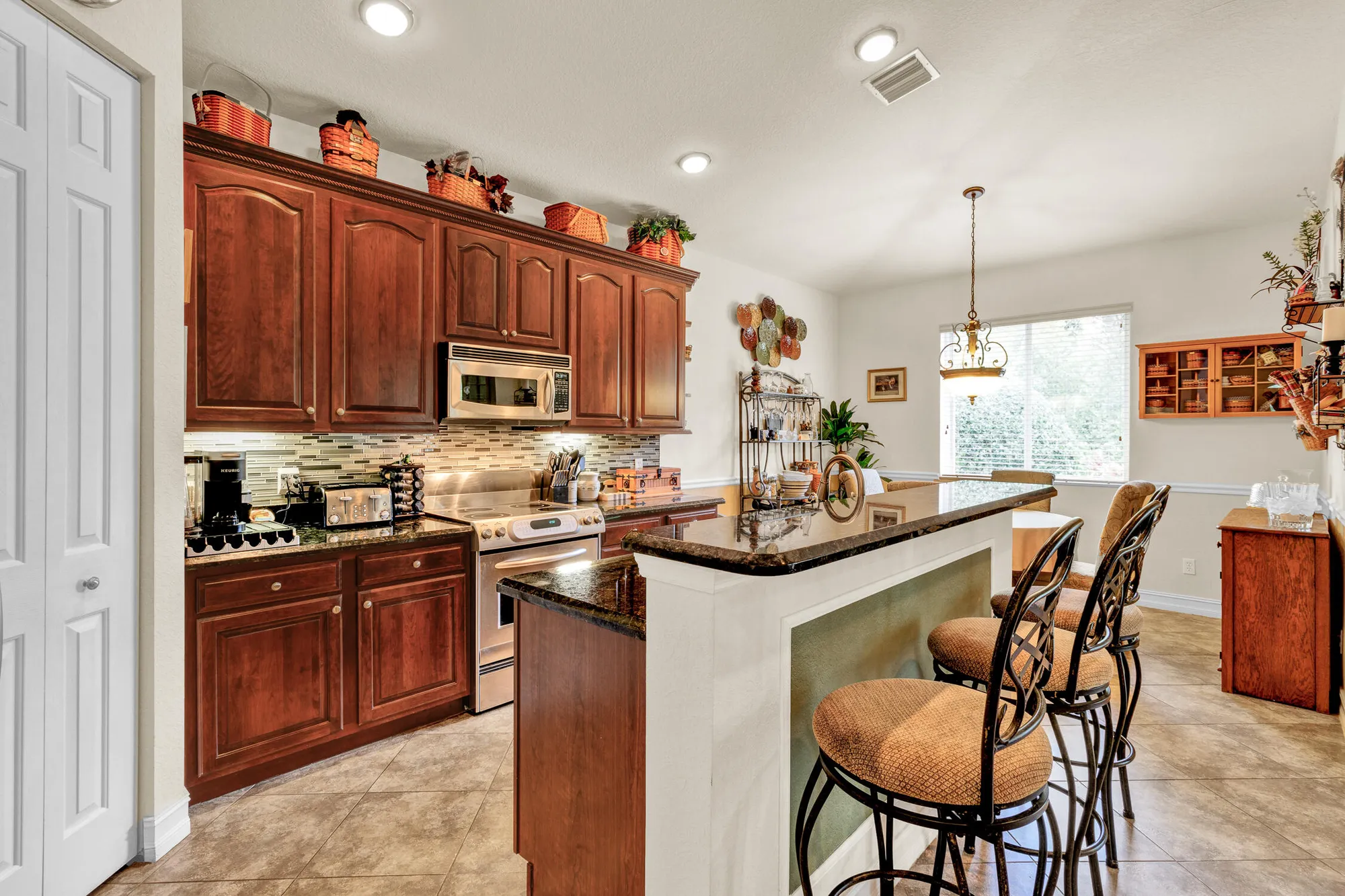 Property Slideshow image 7 of 39 | 6180 dorchester way, Vero Beach, FL, 32966
