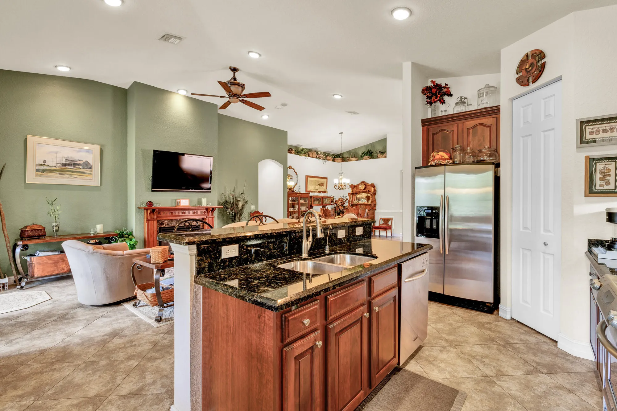 Property Slideshow image 9 of 39 | 6180 dorchester way, Vero Beach, FL, 32966