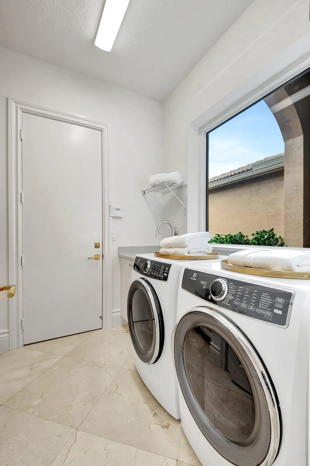 Property Slideshow image 35 of 85 | 7136 corning cir, Boynton Beach, FL, 33437